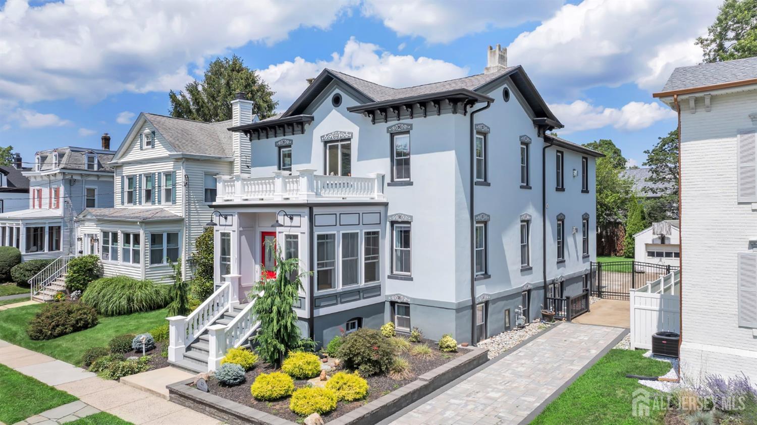 32 William Street Image 2