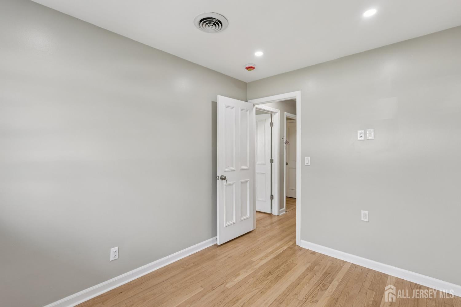 26 Fillmore Avenue, Carteret, NJ, 07008 image 32