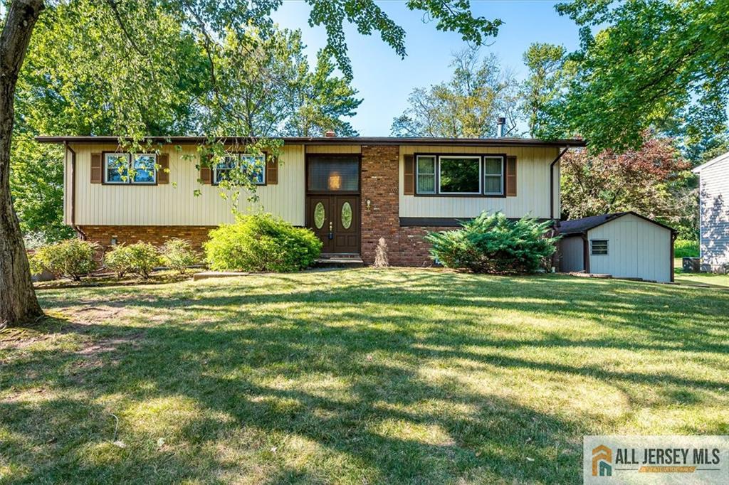 32 Chandler Road Image 1