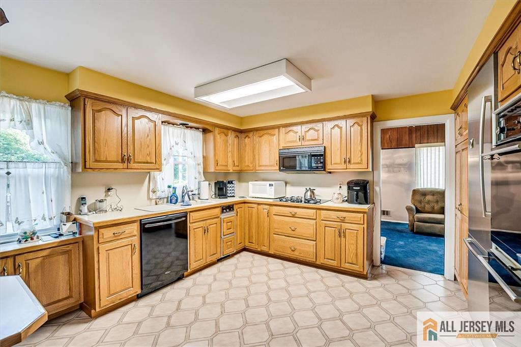 32 Chandler Road, Edison, NJ, 08820 image 16