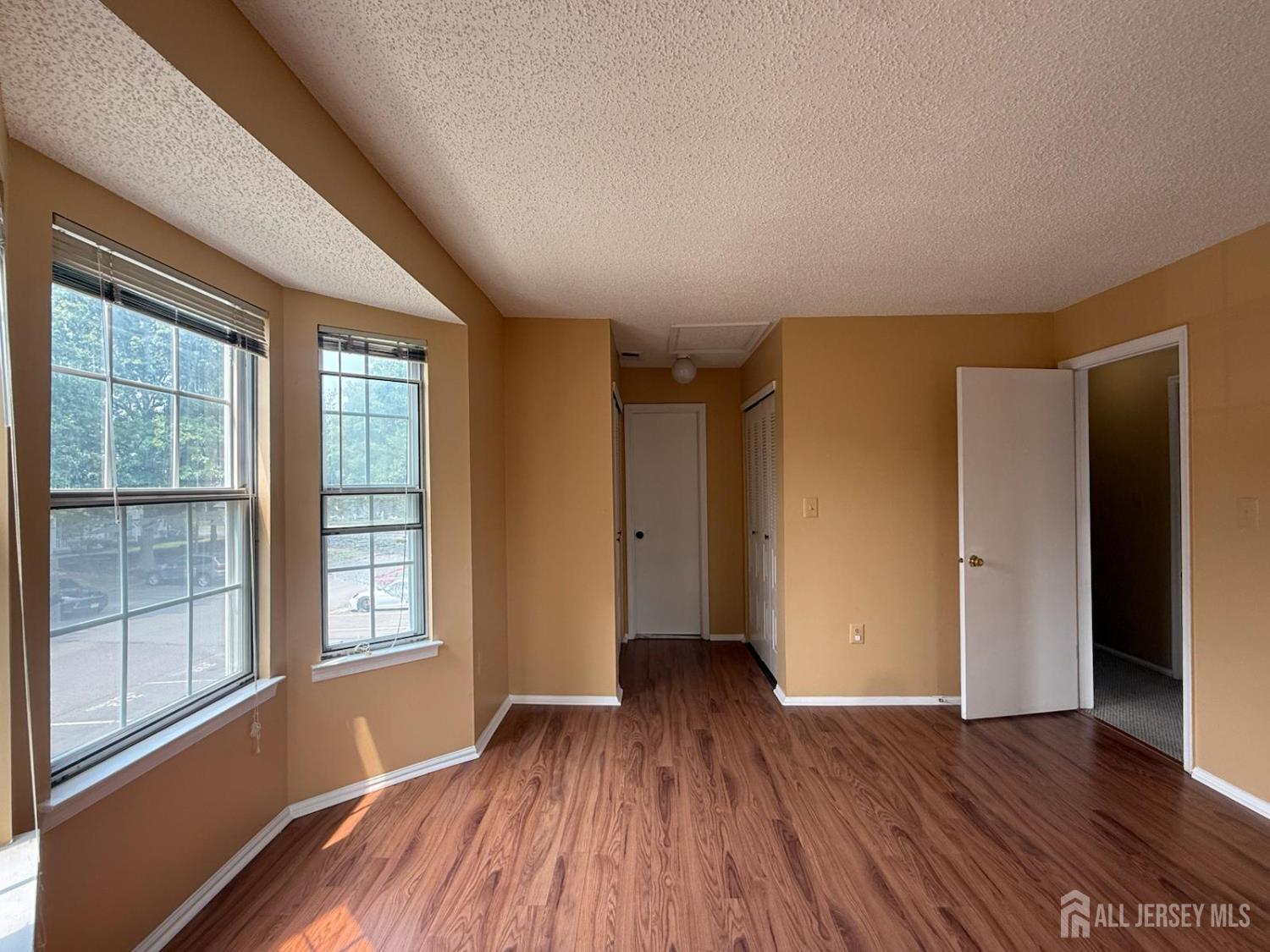 131 Albury Way, North Brunswick, NJ, 08902 image 17