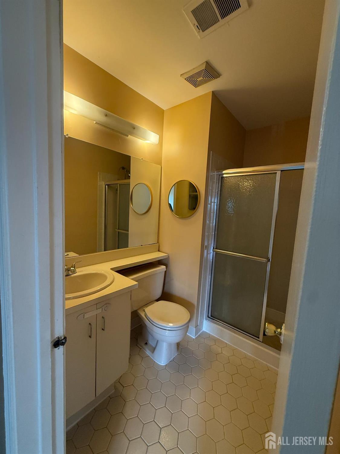 131 Albury Way, North Brunswick, NJ, 08902 image 24