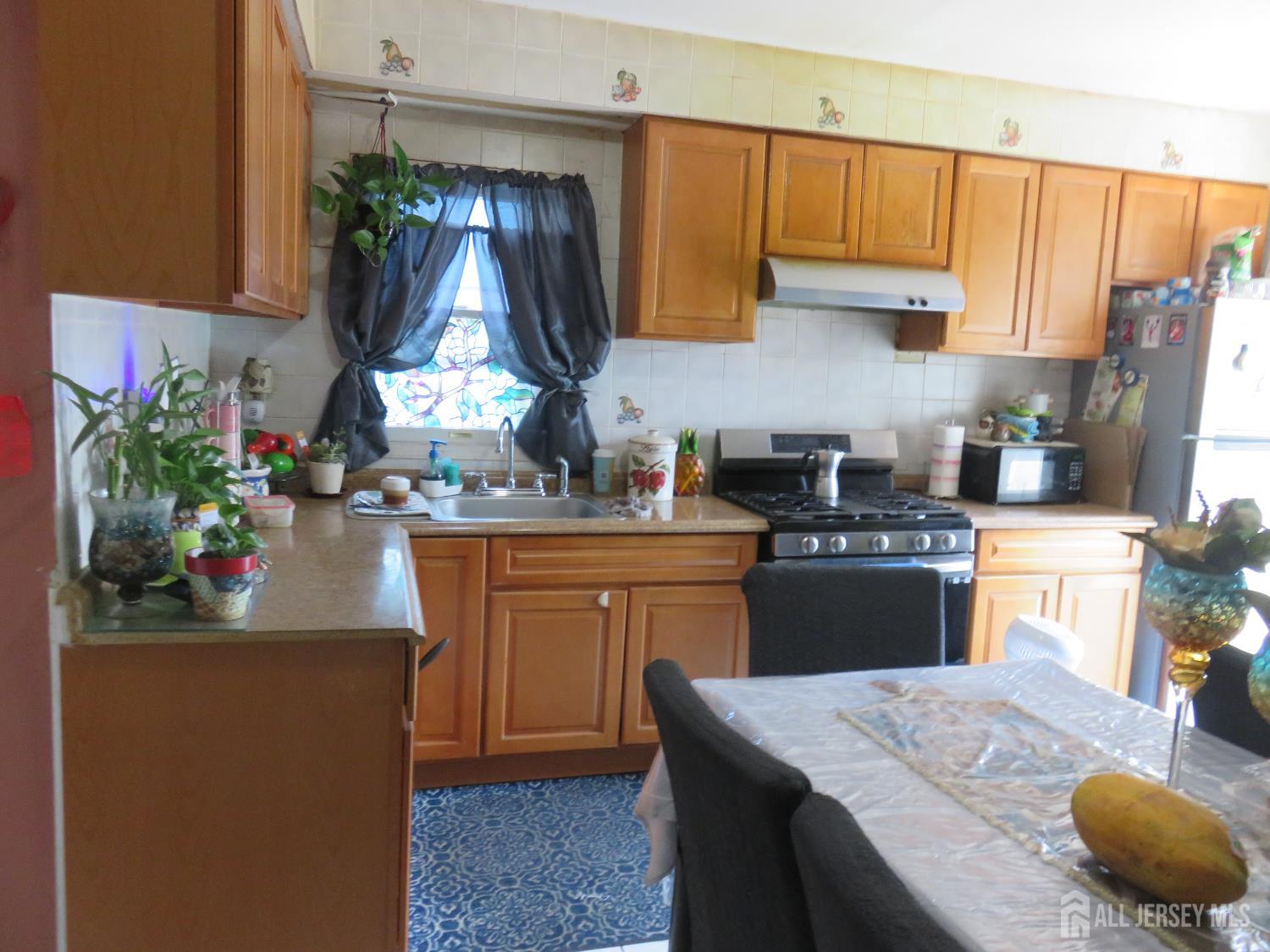287 Washington Street, Perth Amboy, NJ, 08861 image 8