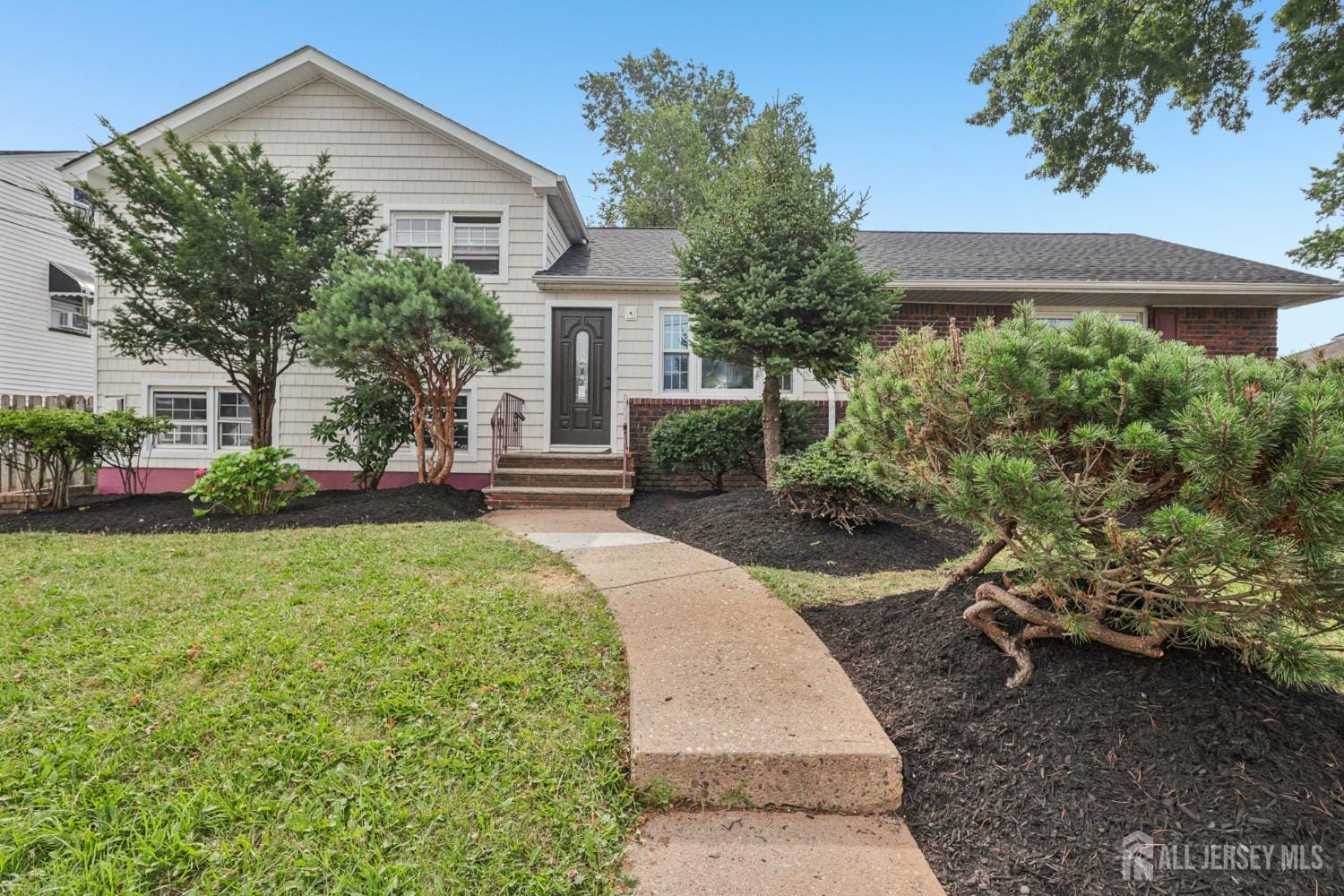 26 Fillmore Avenue Image 2