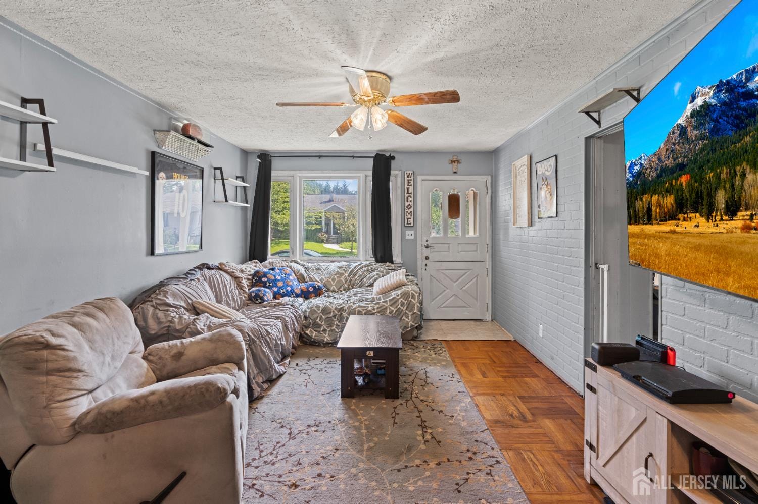 7 Valley Brook Drive Image 3