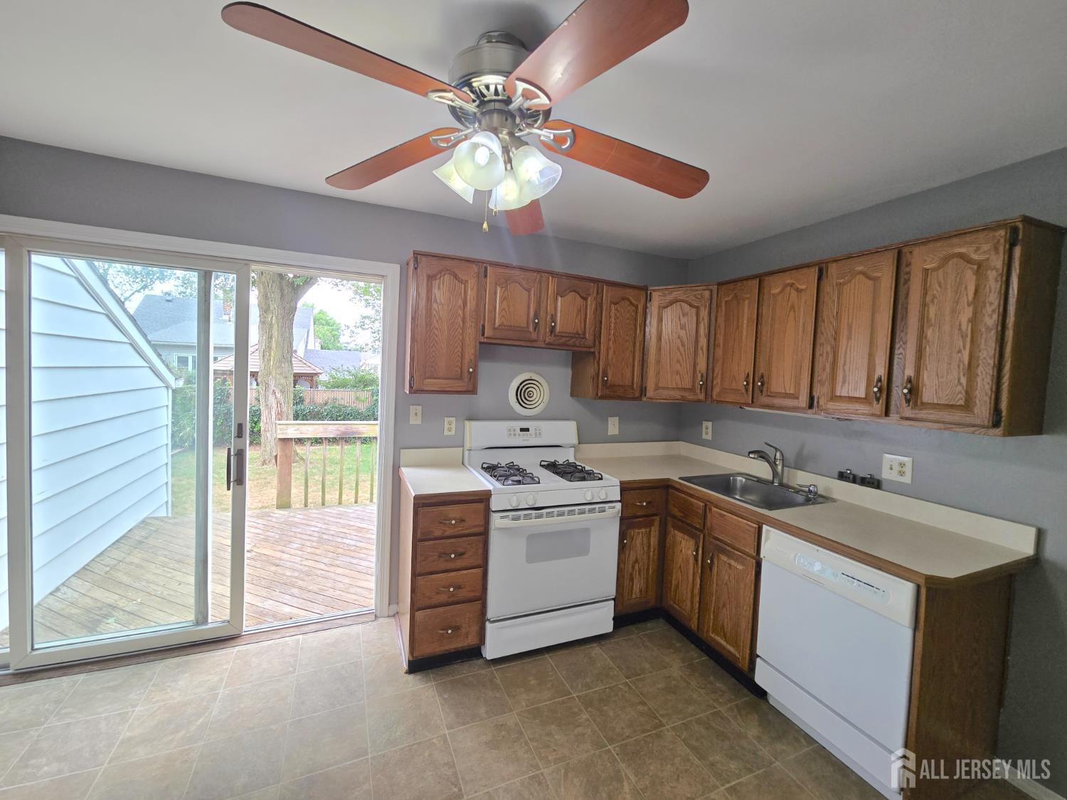 189 Old Post Road, Edison, NJ, 08817 image 17