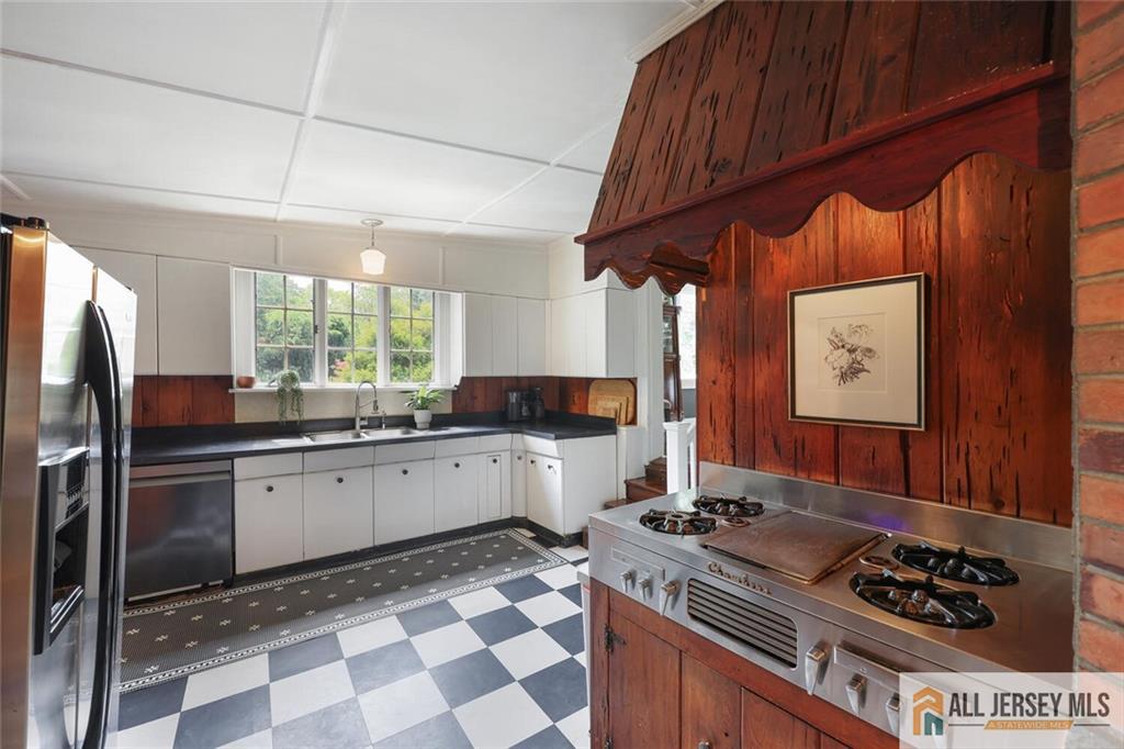 891 Main Street, Fords, NJ, 08863 image 11