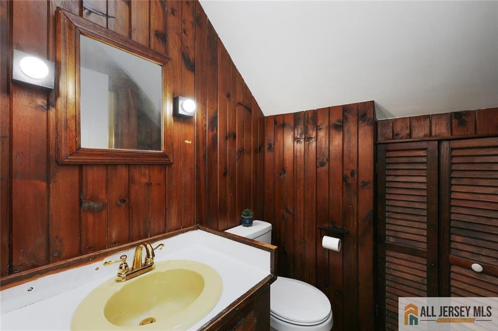 891 Main Street, Fords, NJ, 08863 image 25
