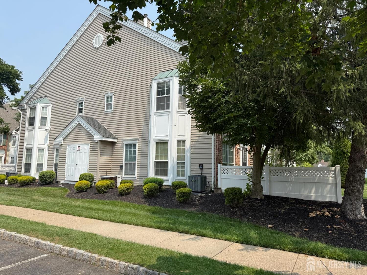 131 Albury Way, North Brunswick, NJ, 08902 image 10