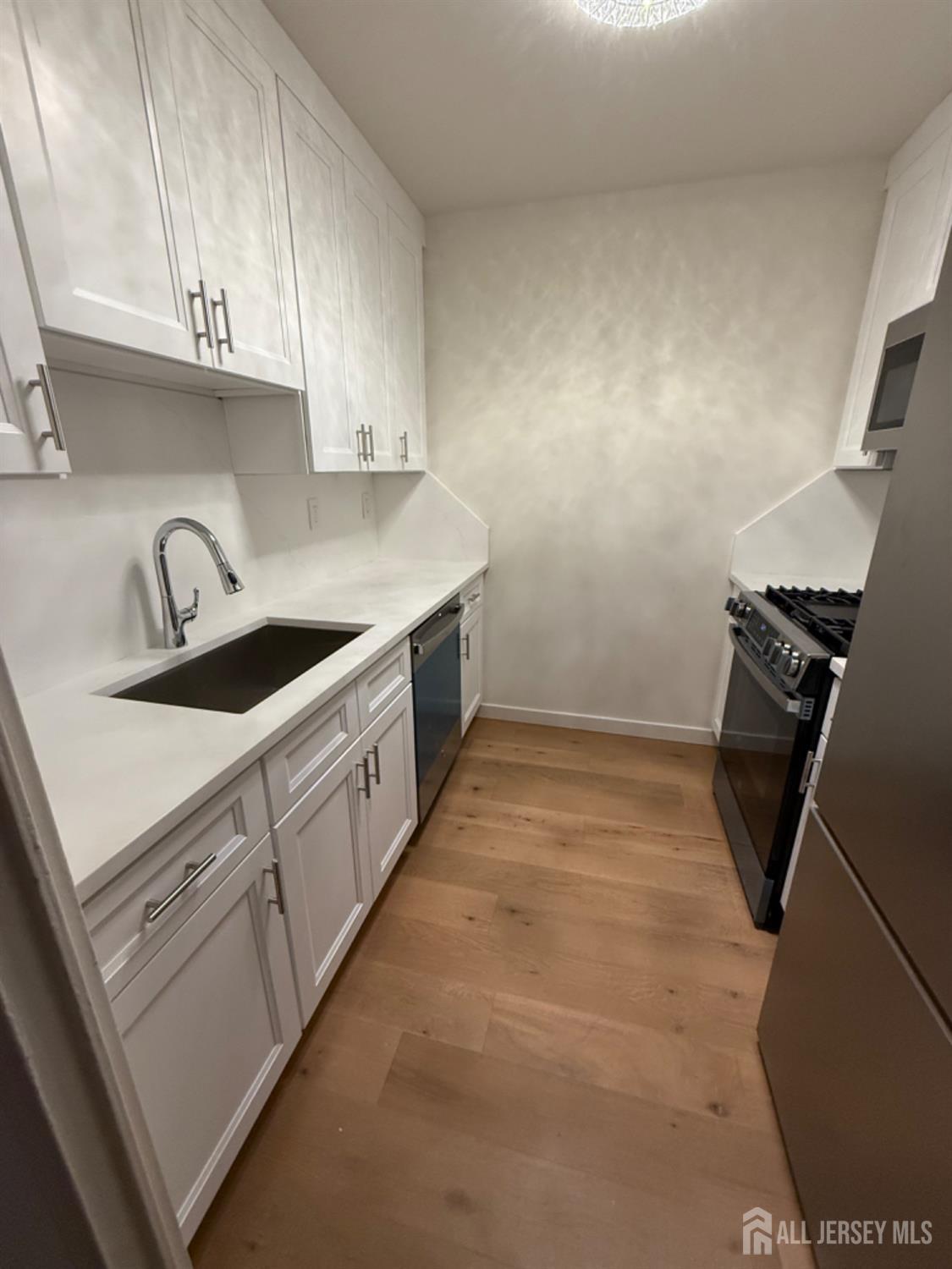 201 Saint Pauls Avenue 8F, Jersey City, NJ, 07306 image 26