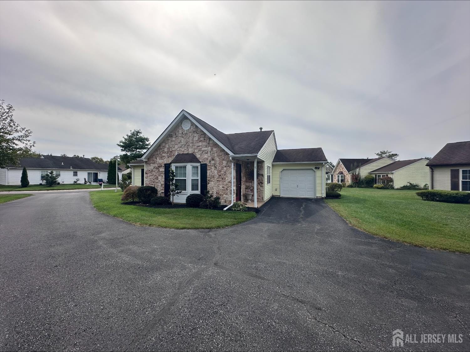 17 Ivy Ridge Close Image 3