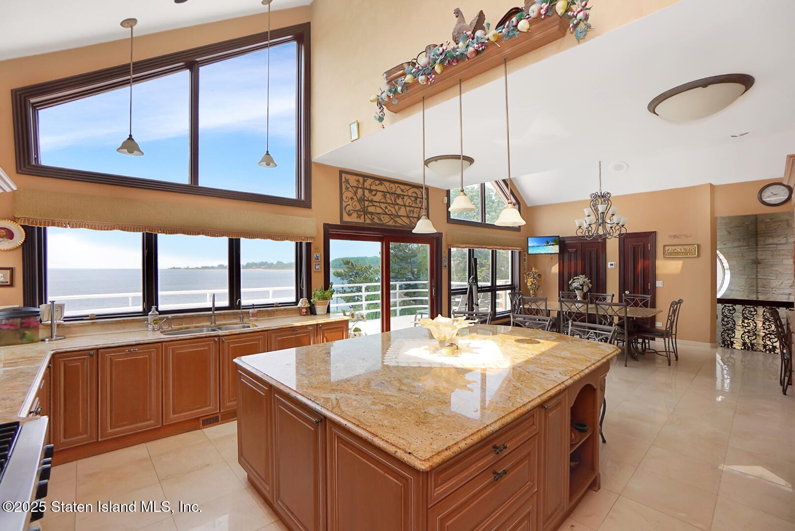 545 Arbutus Avenue, Staten Island, NY, 10312 image 29