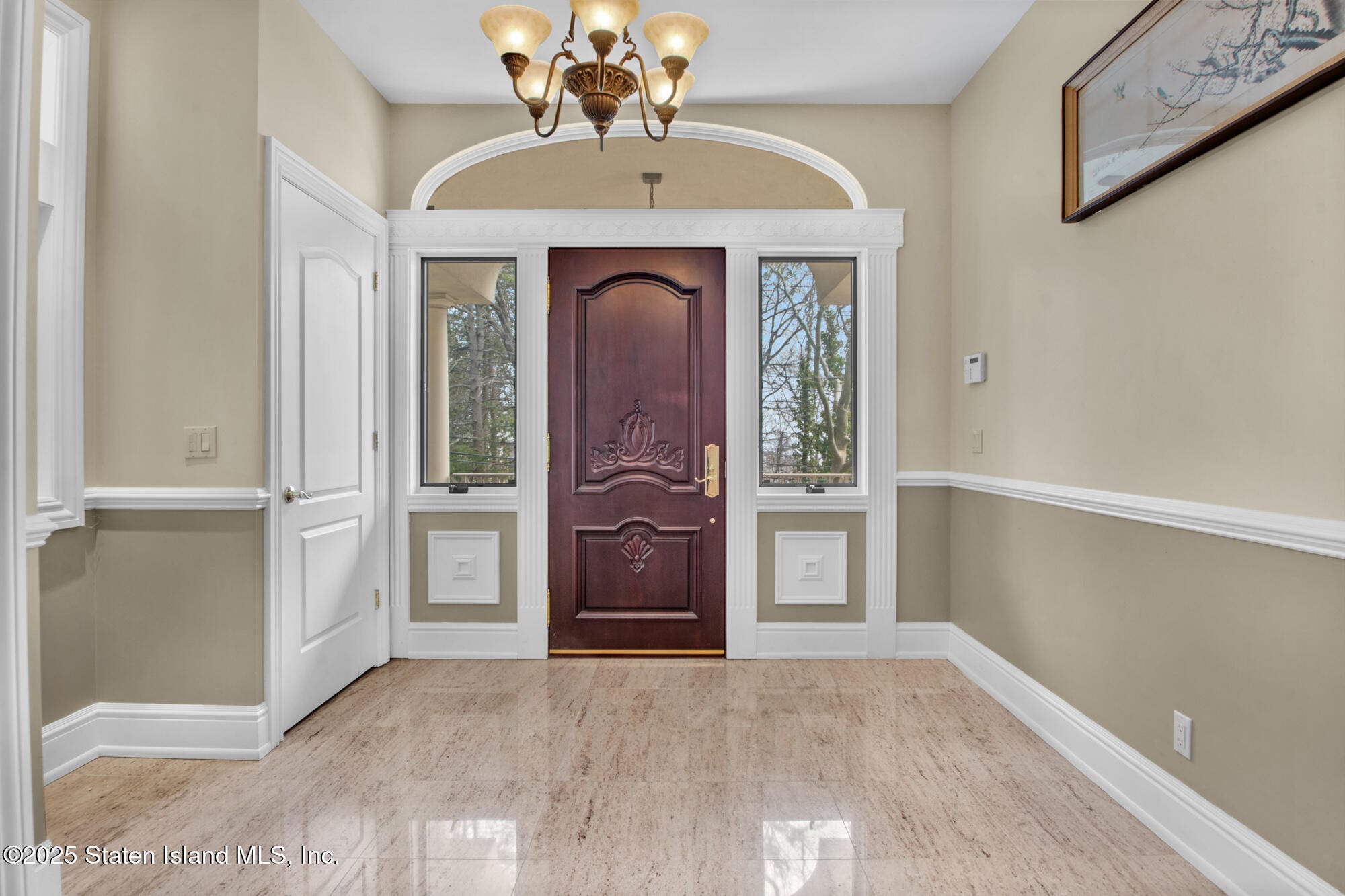 68 Circle Road Image 3