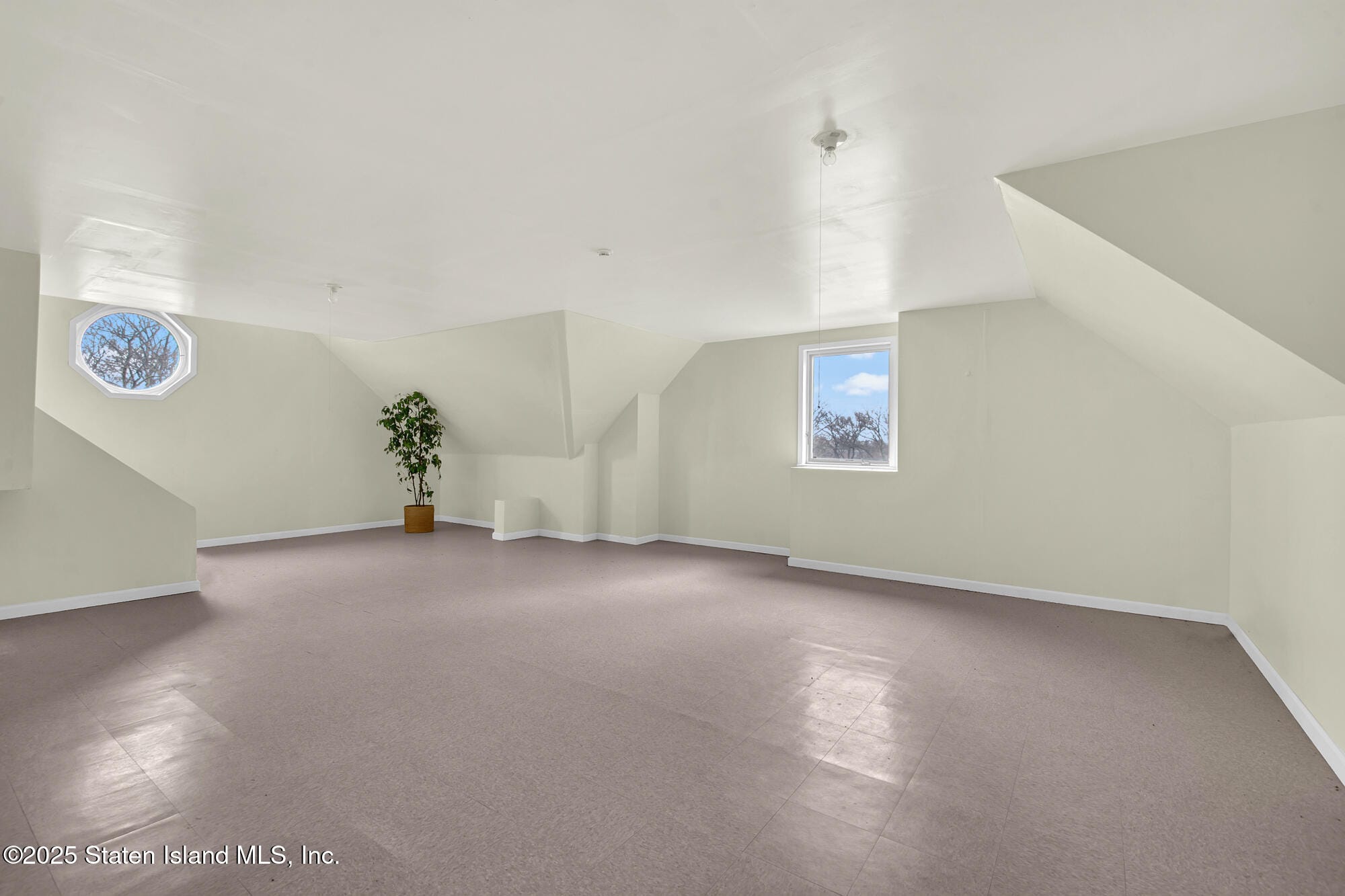 68 Circle Road, Staten Island, NY, 10304 image 24