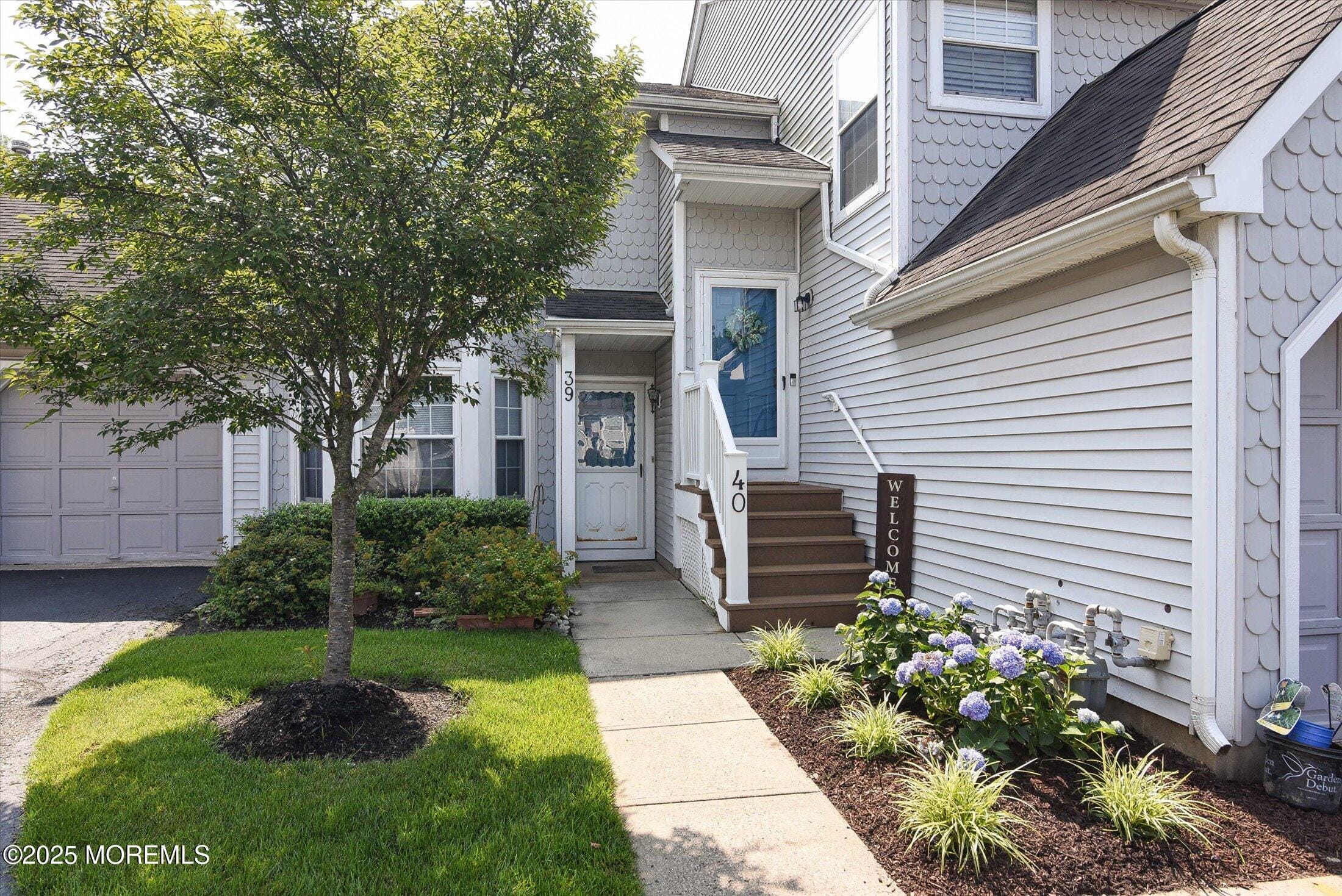 39 Poplar Place, Freehold, NJ, 07728