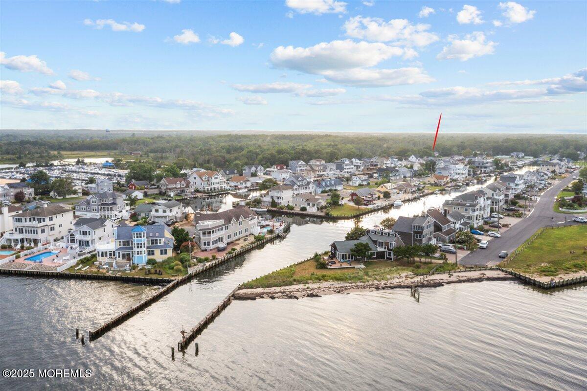98 Marine Road Image 2