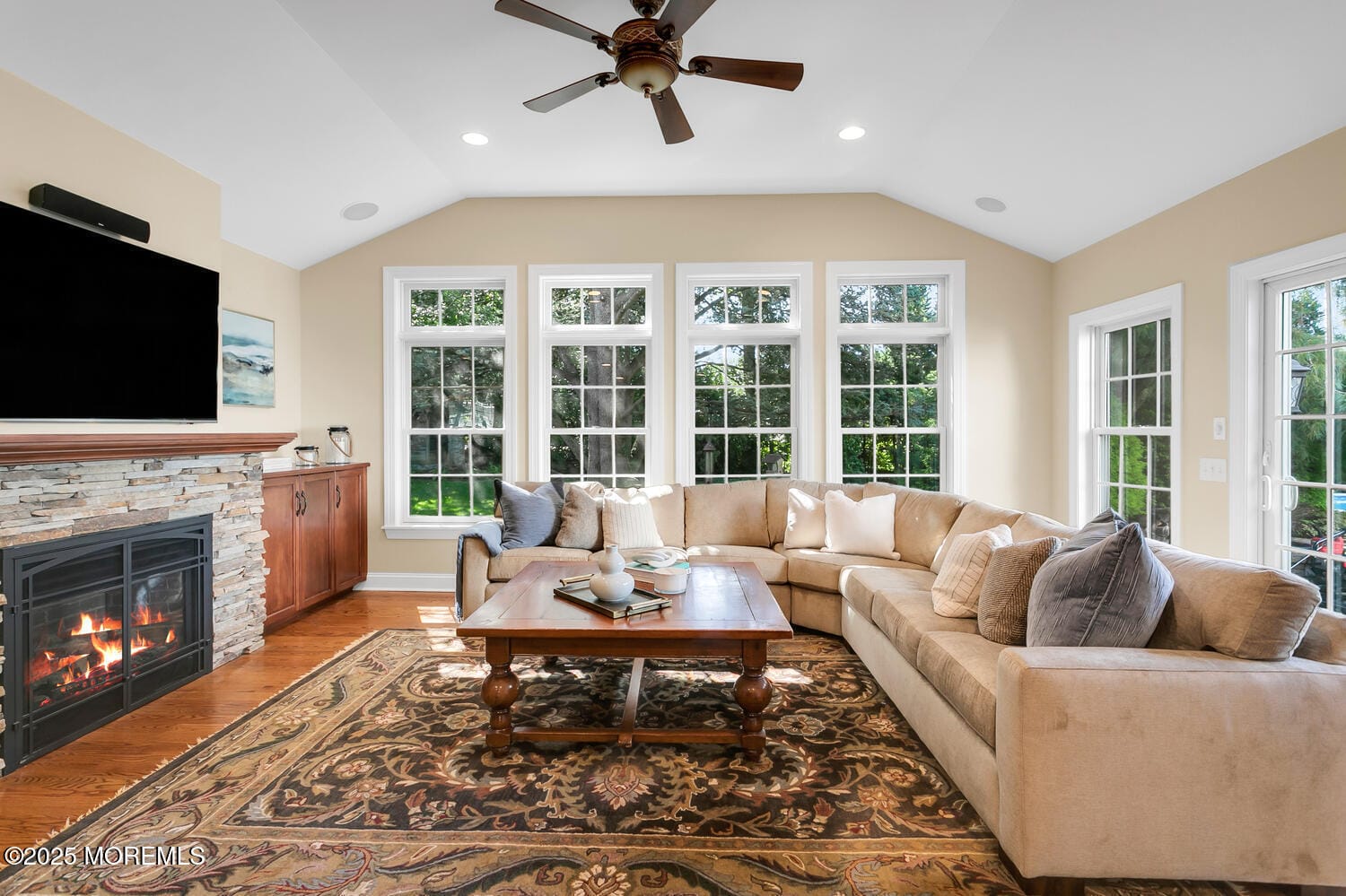 11 Mayflower Drive Image 2