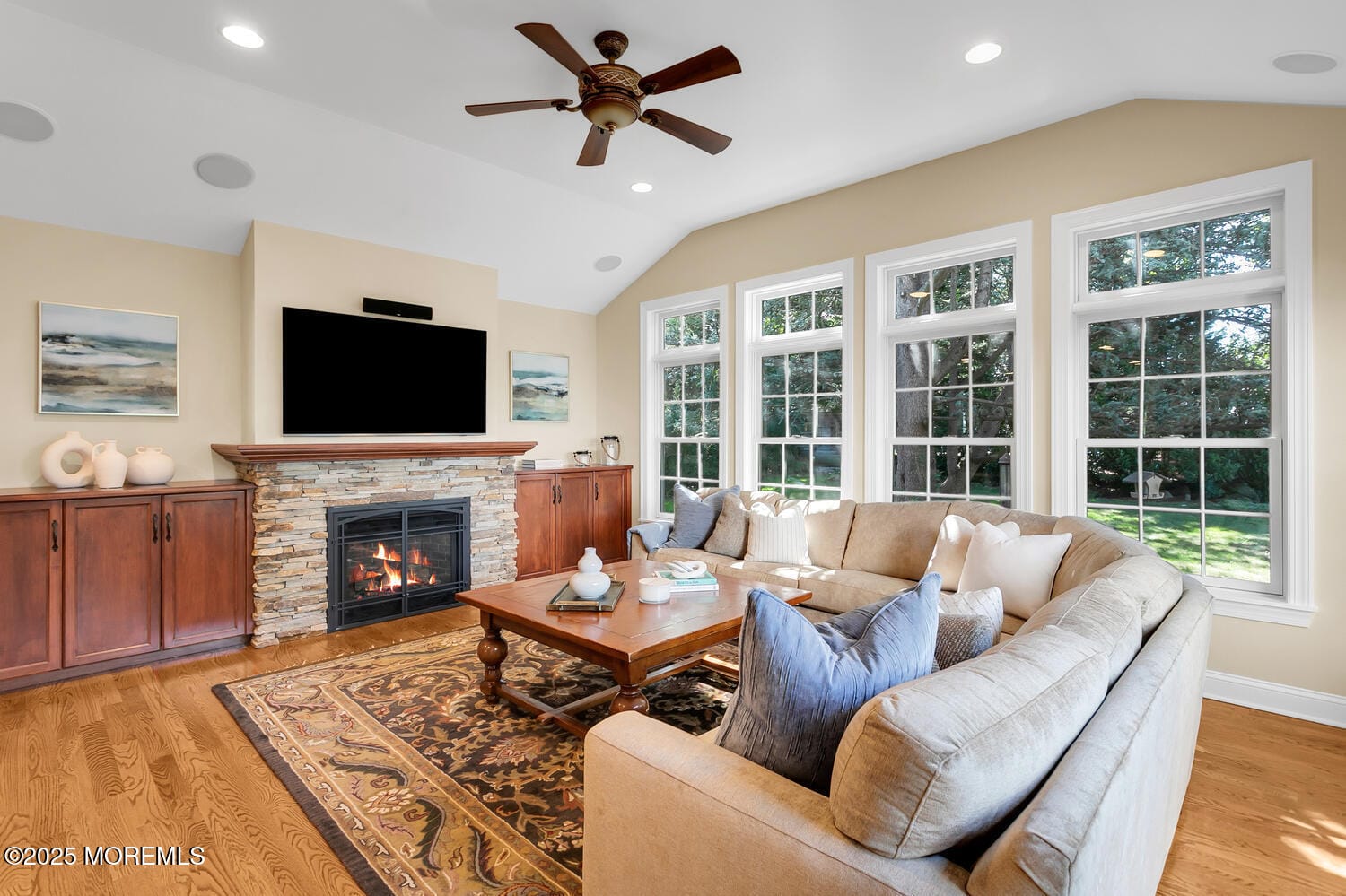 11 Mayflower Drive Image 3