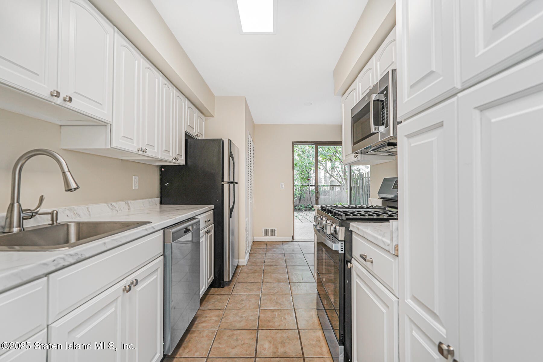 94 Bower Court, Staten Island, NY, 10309 image 6