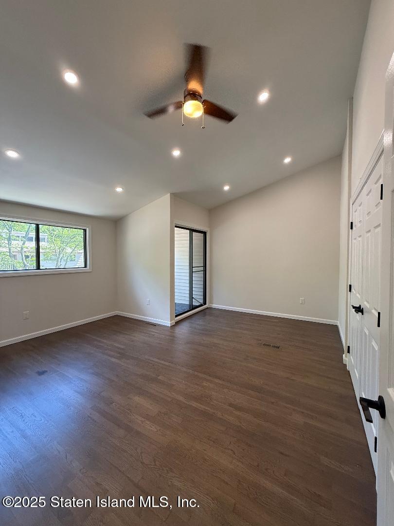 110 Surfside Plaza Image 3