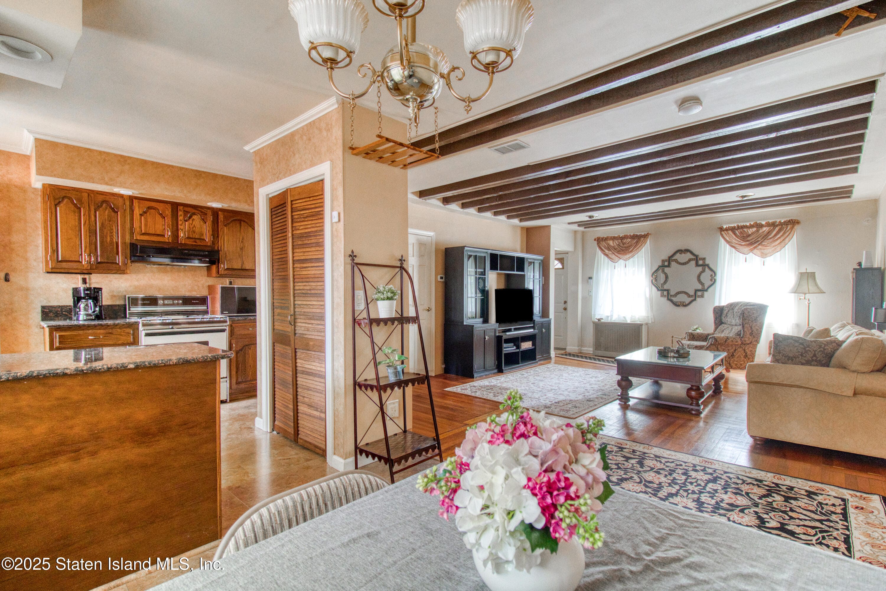 123 Pendleton Place Image 3