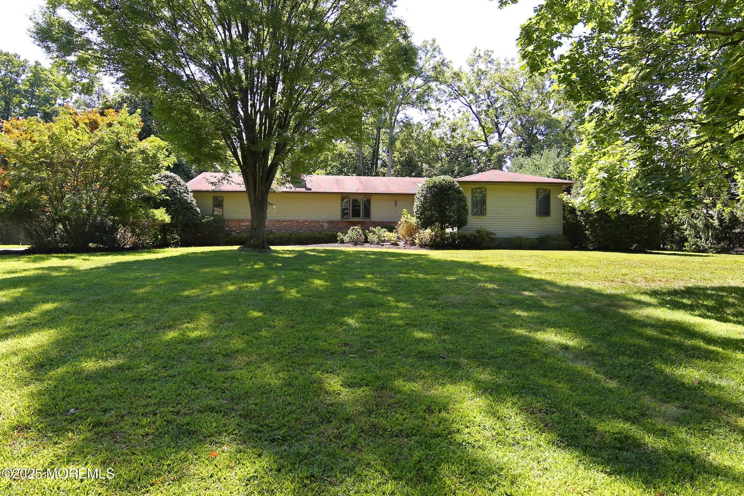 10 Farmedge Lane, Tinton Falls, NJ, 07724