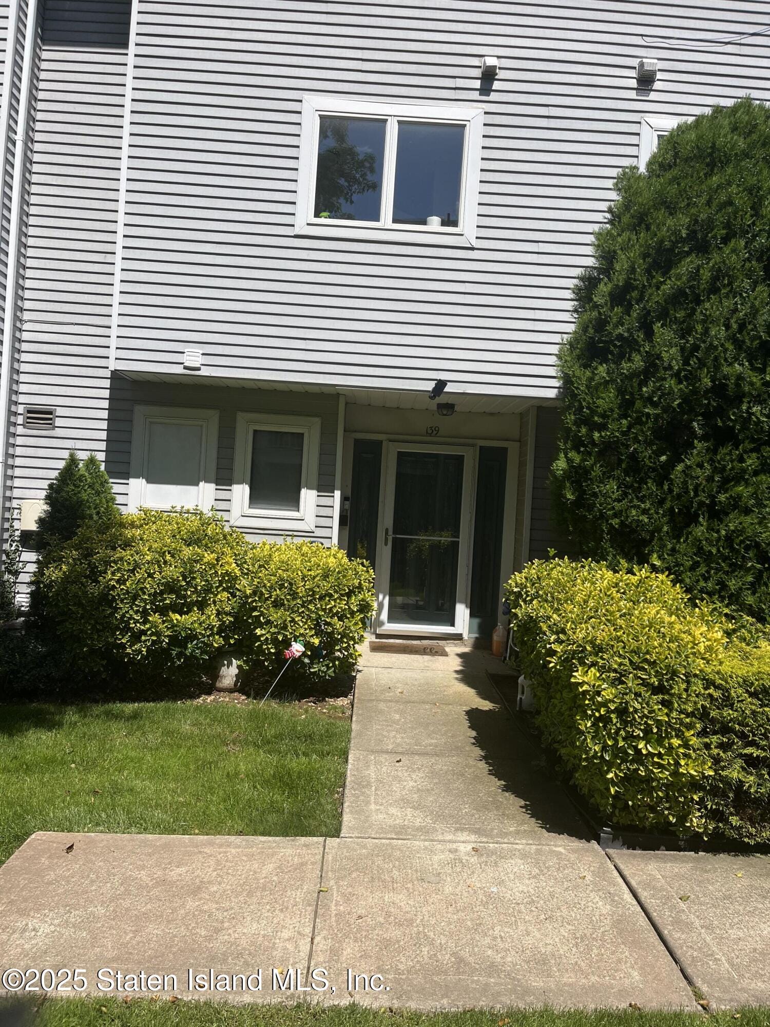 139 Commodore Drive, Staten Island, NY, 10309