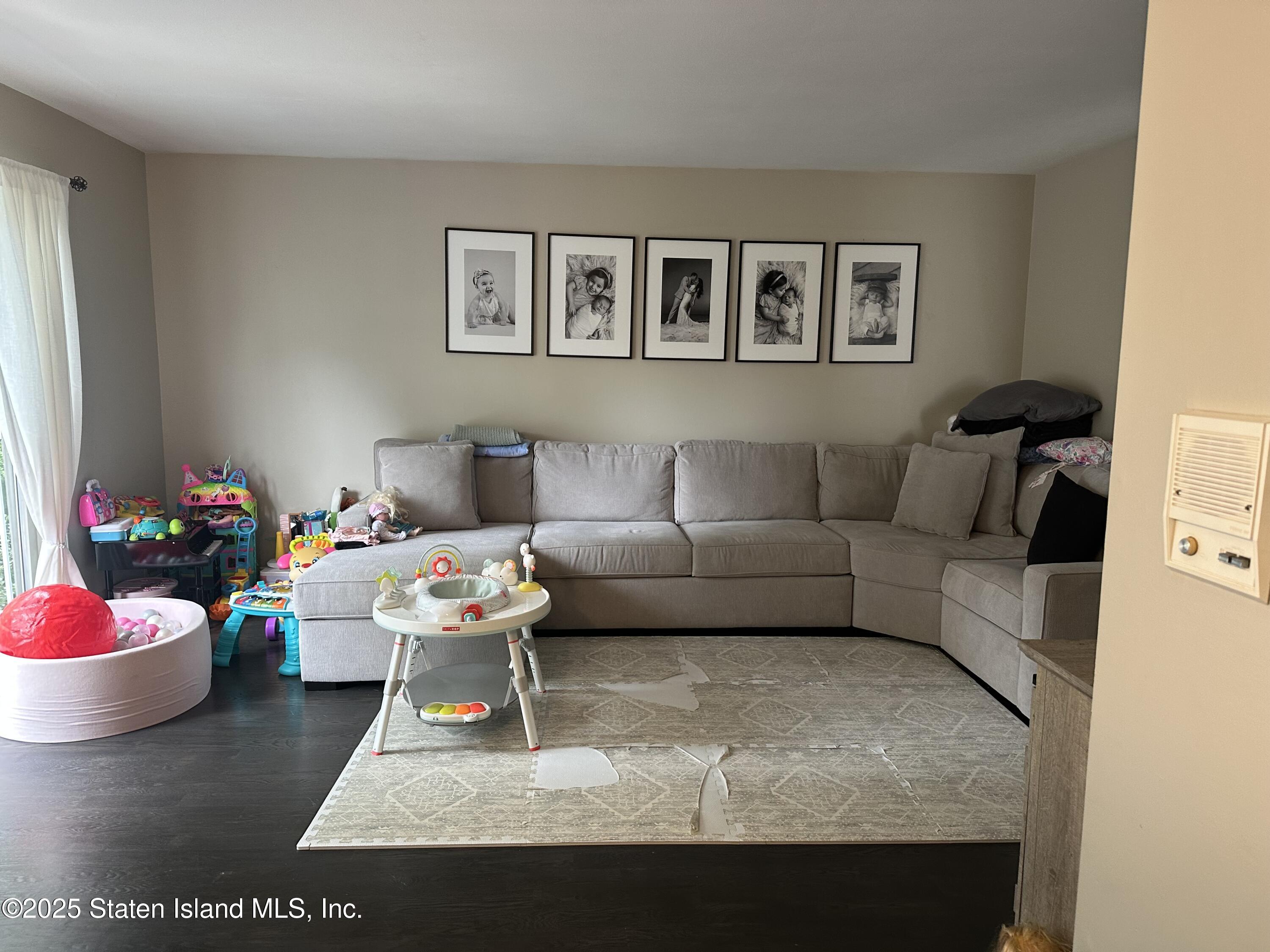 139 Commodore Drive Image 4