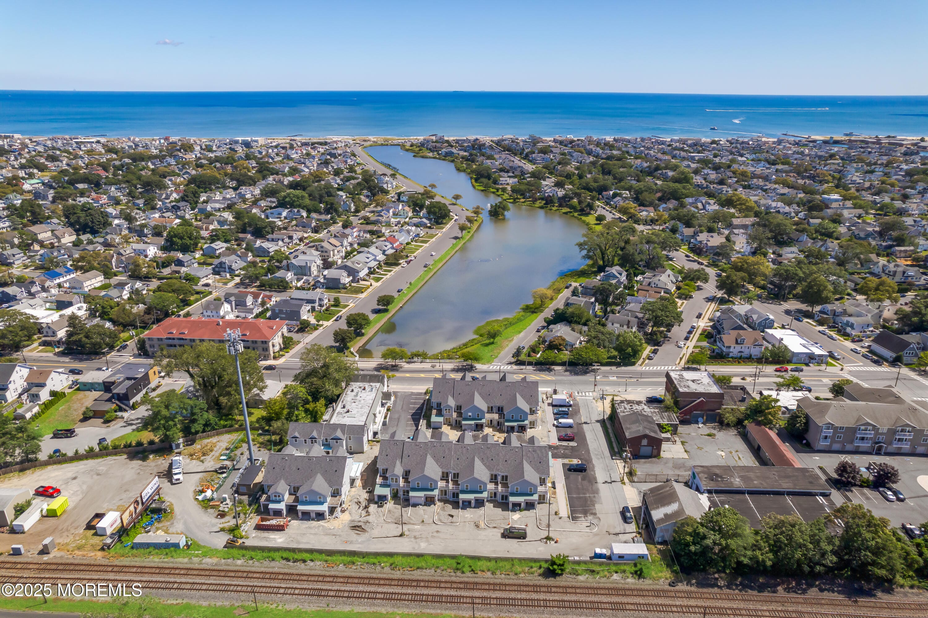 1 Railroad Avenue B5 Image 4