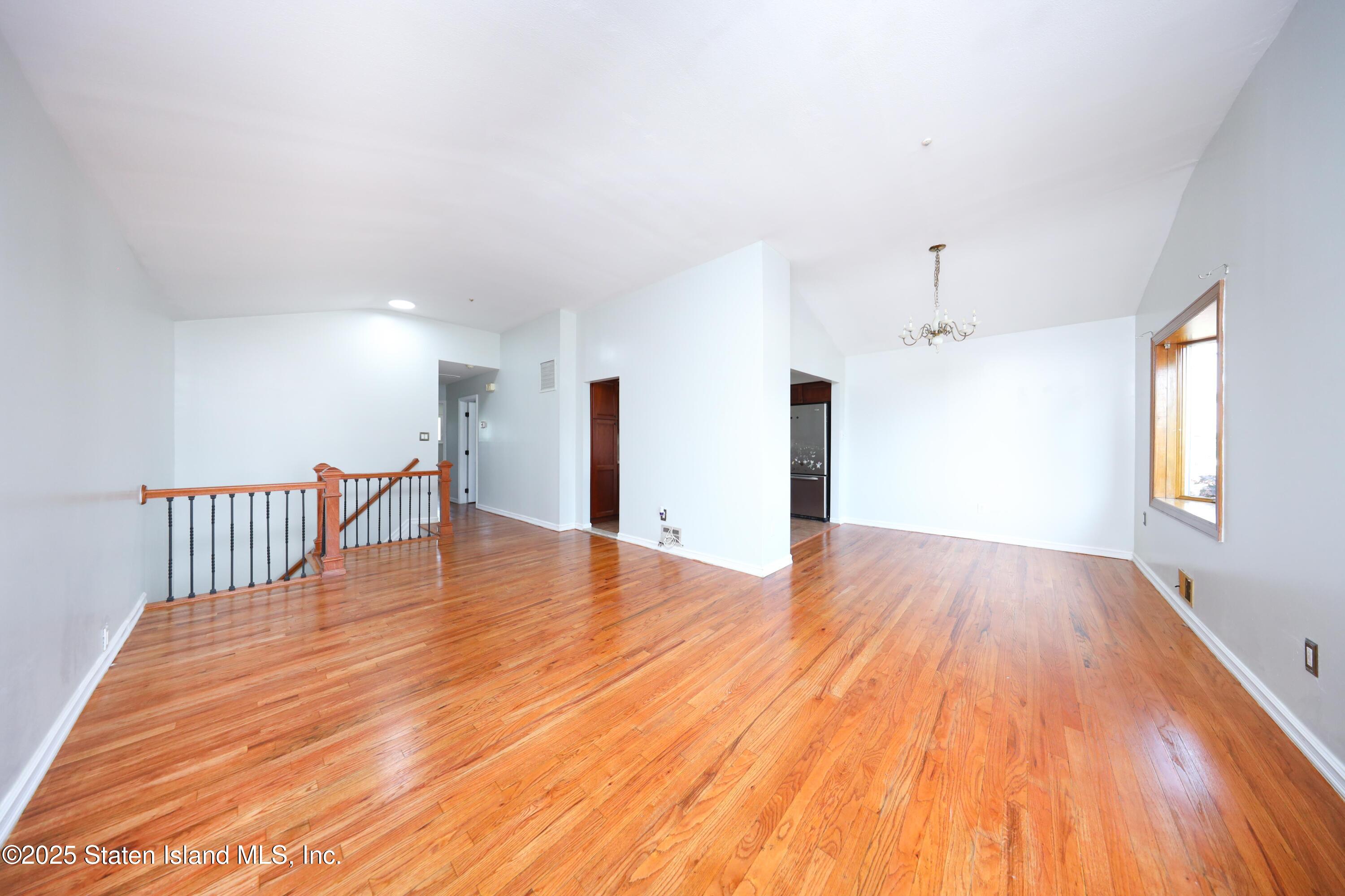 24 Nadal Place Image 3