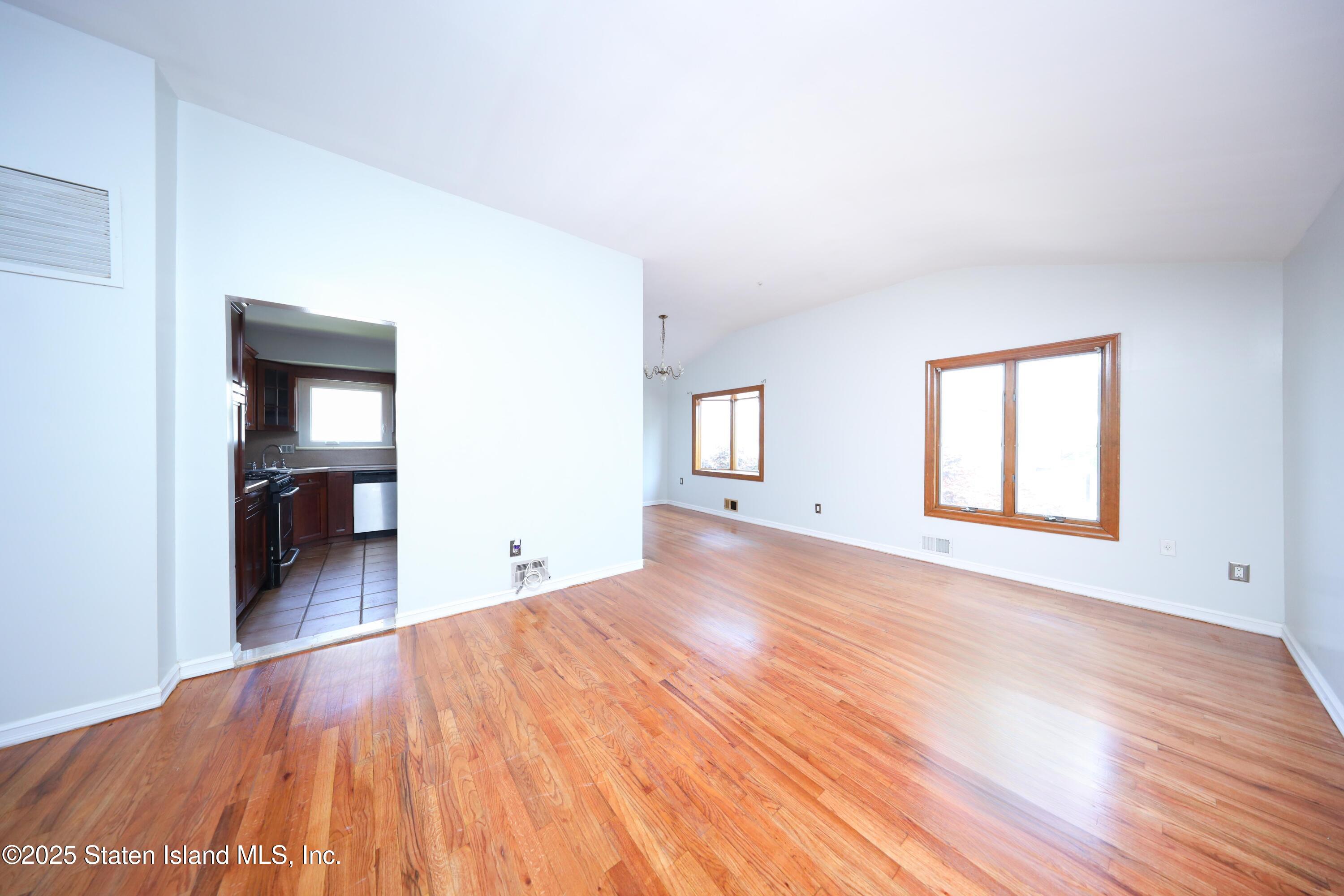 24 Nadal Place Image 4