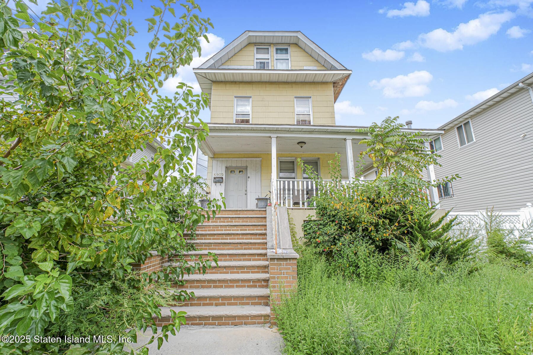 69-32 Burchell Avenue, Queens, NY, 11692