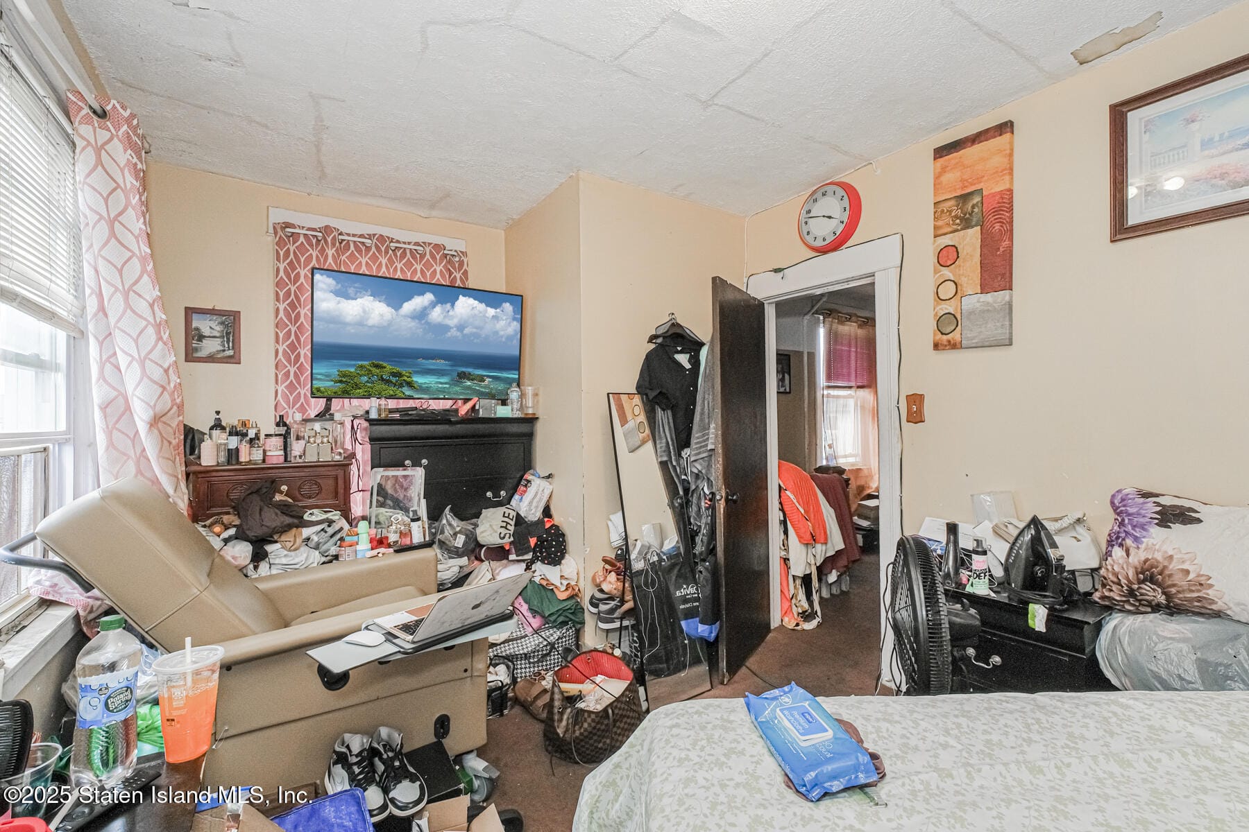 69-32 Burchell Avenue, Queens, NY, 11692 image 17