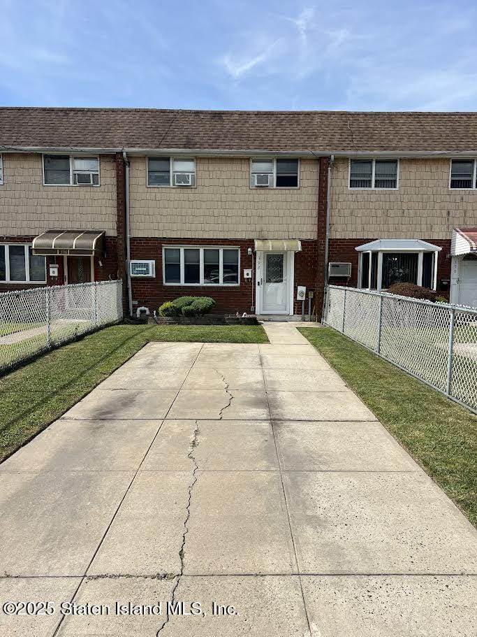 392 Jefferson Avenue Image 3