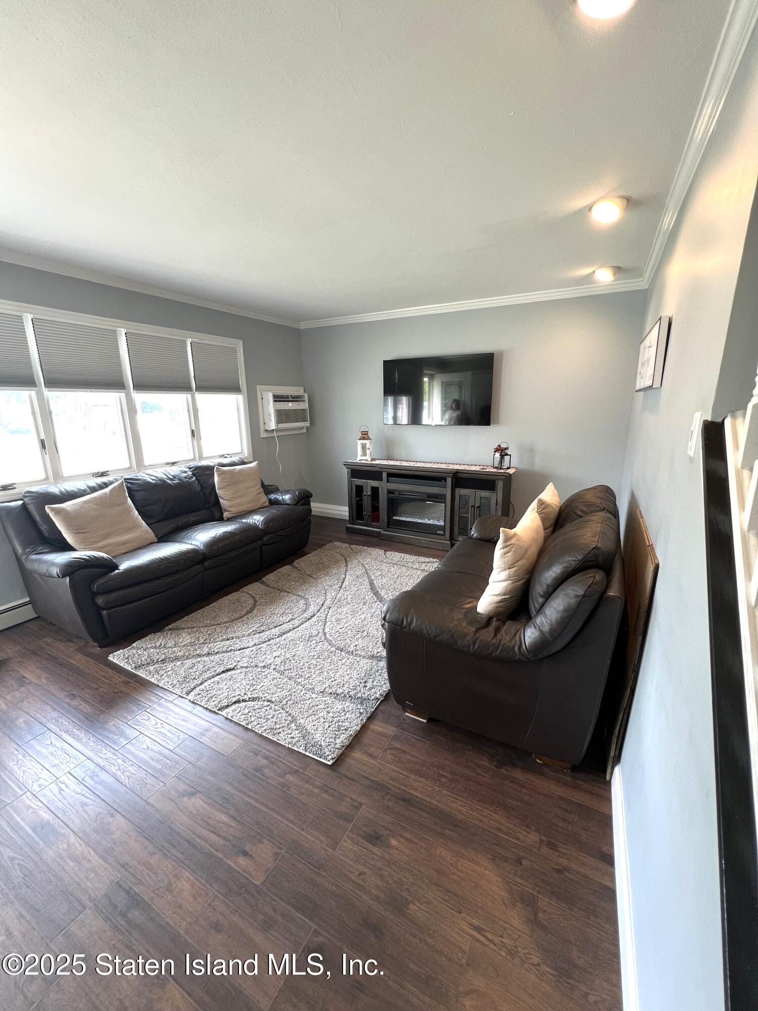 392 Jefferson Avenue Image 5