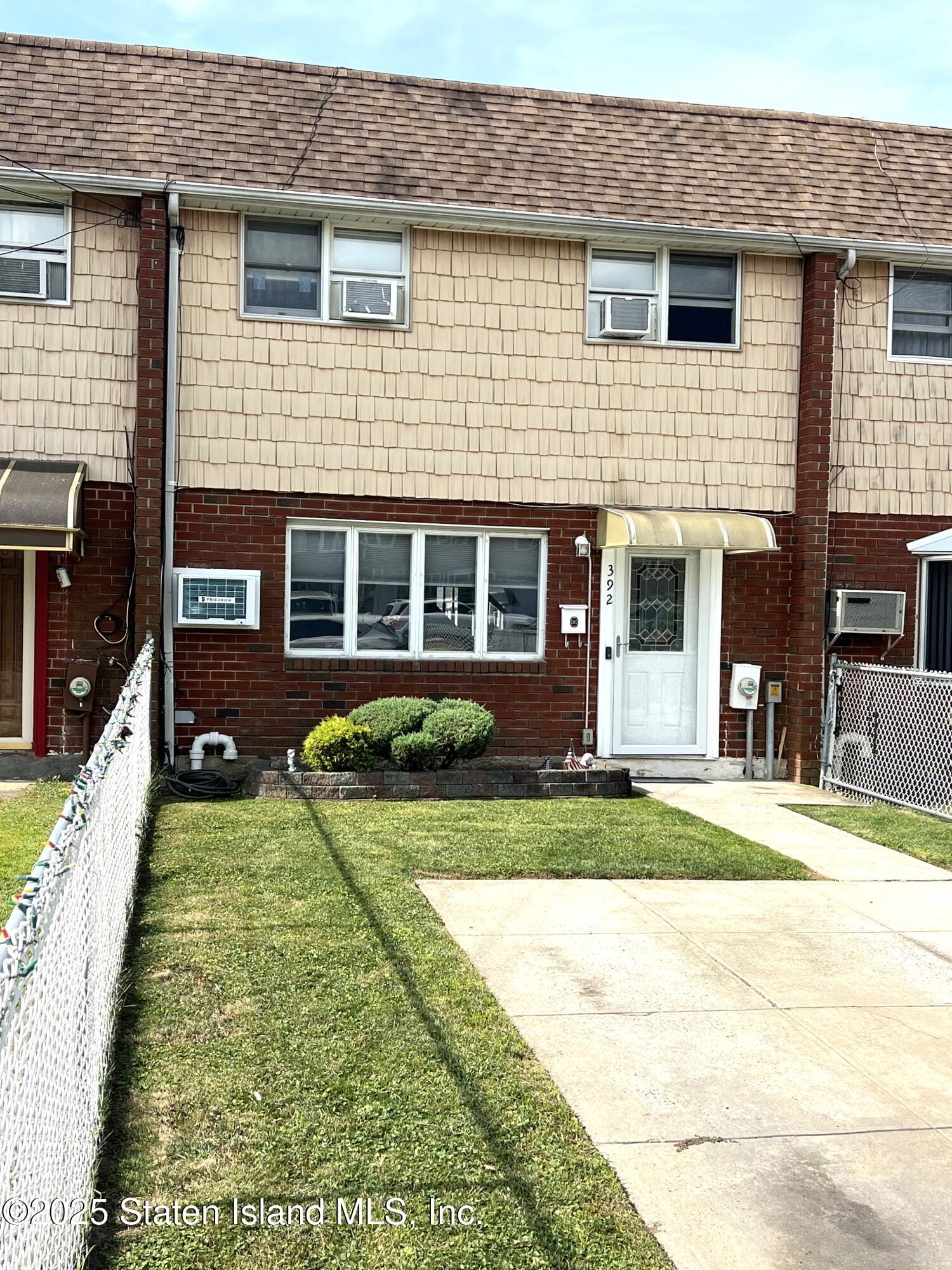 392 Jefferson Avenue Image 2