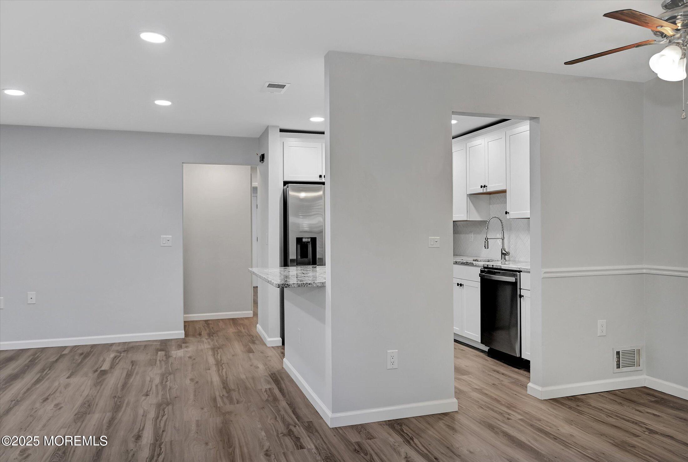 1604 Dahlia Court Image 3