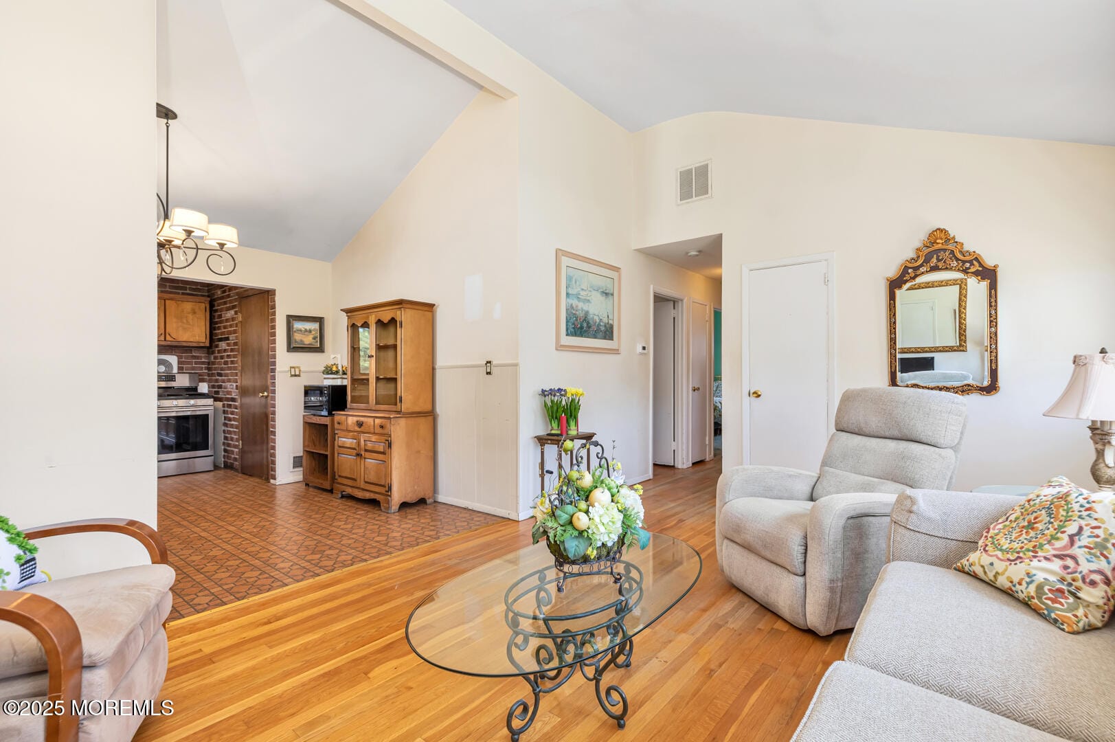 37 Irwin Place Image 5
