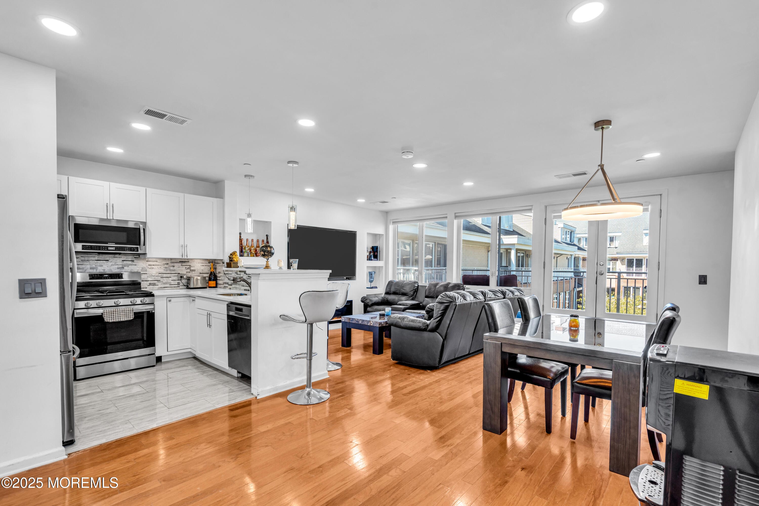 368 Rector Street 512 Image 1