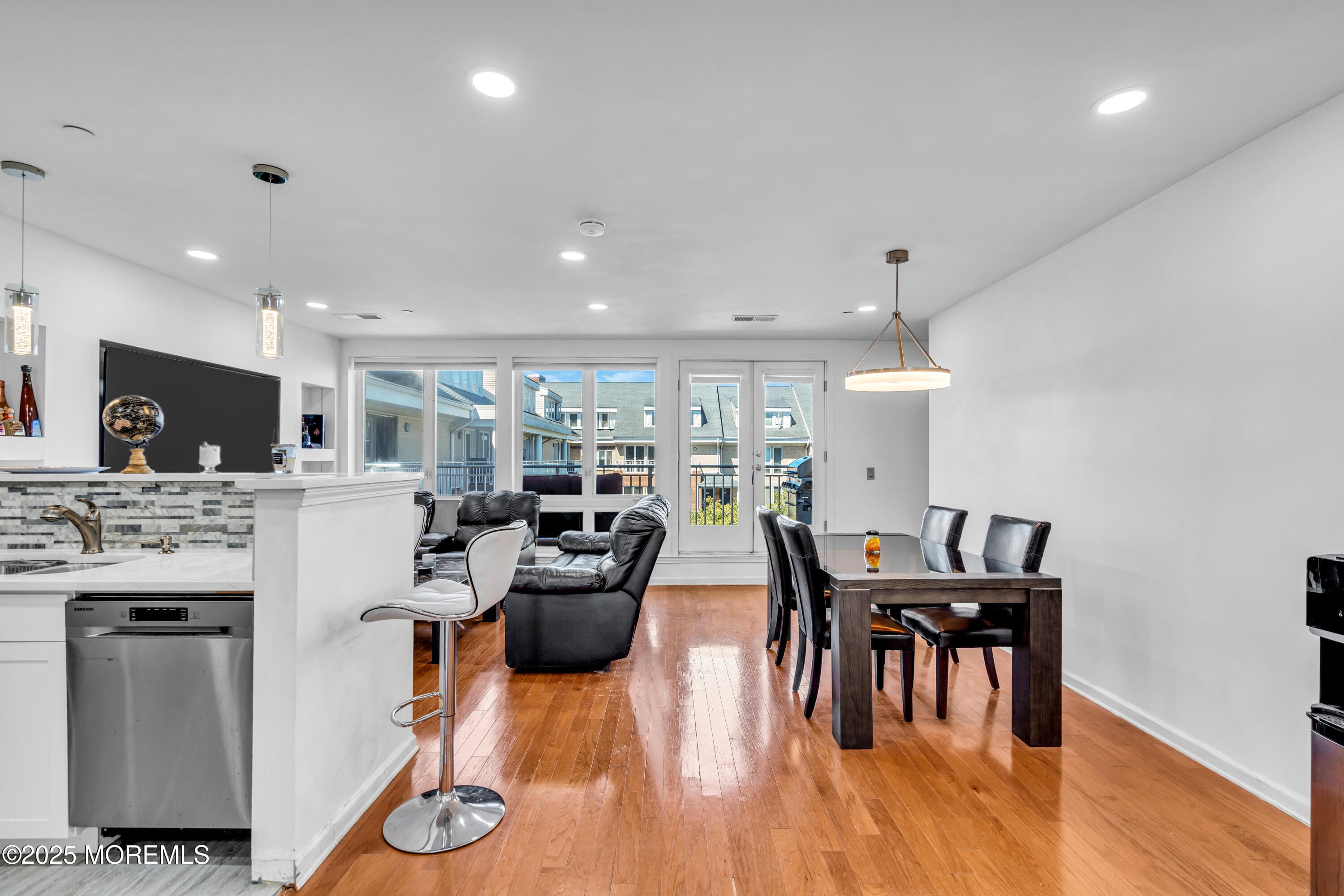 368 Rector Street 512 Image 2
