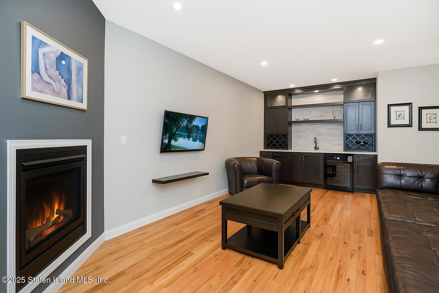 762 Seaview Avenue, Staten Island, NY, 10305 image 37