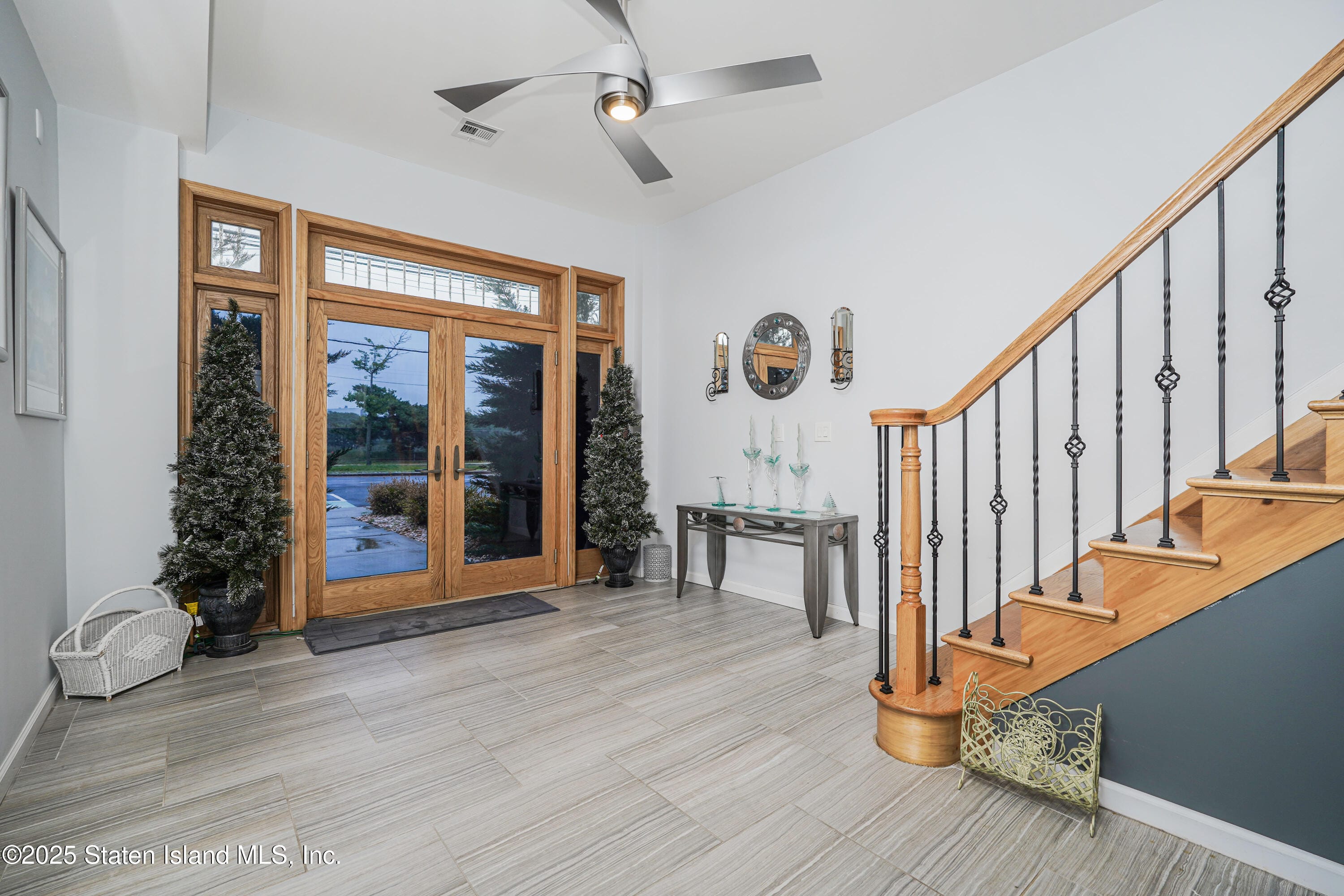762 Seaview Avenue Image 2