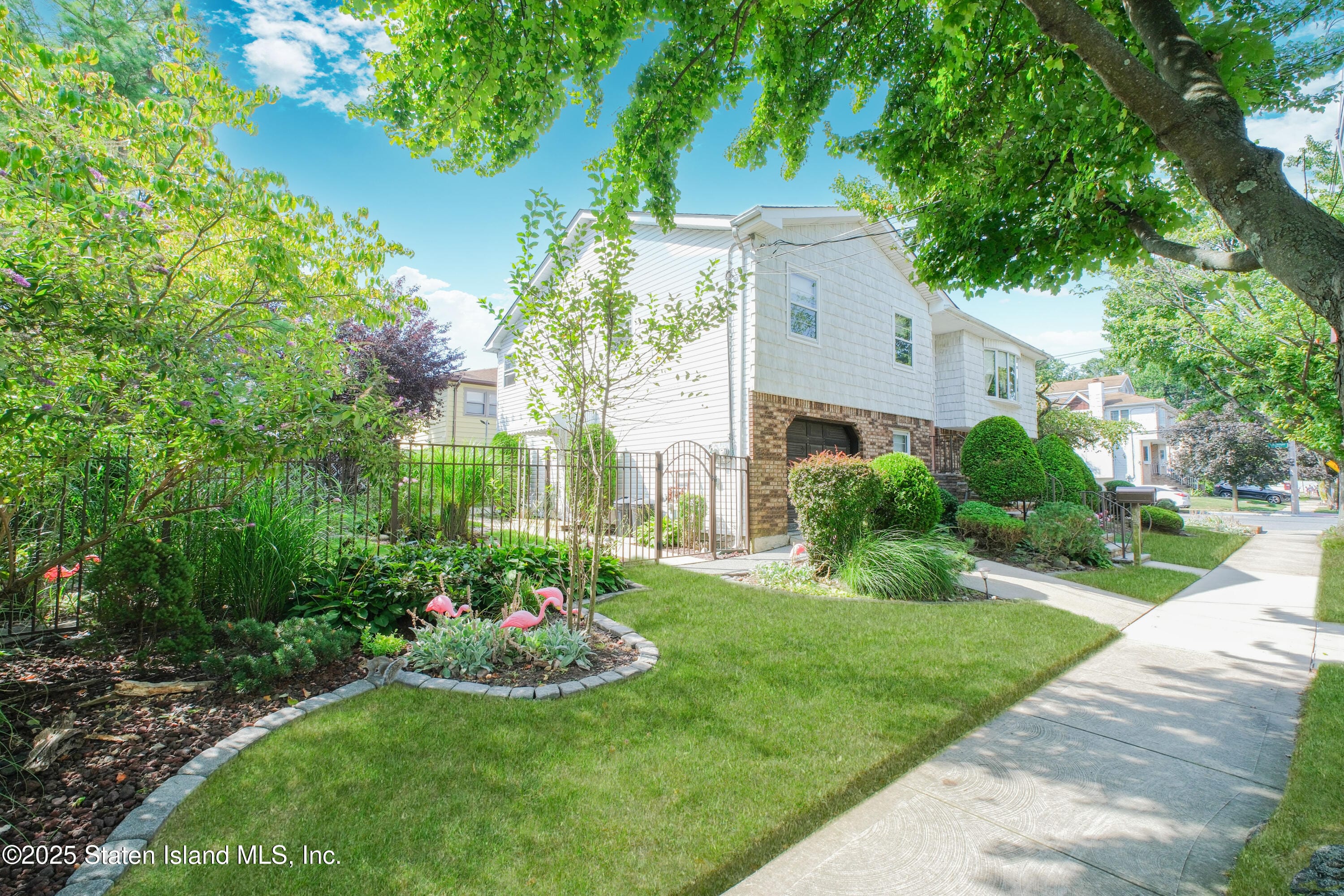 50 Reading Avenue Image 5