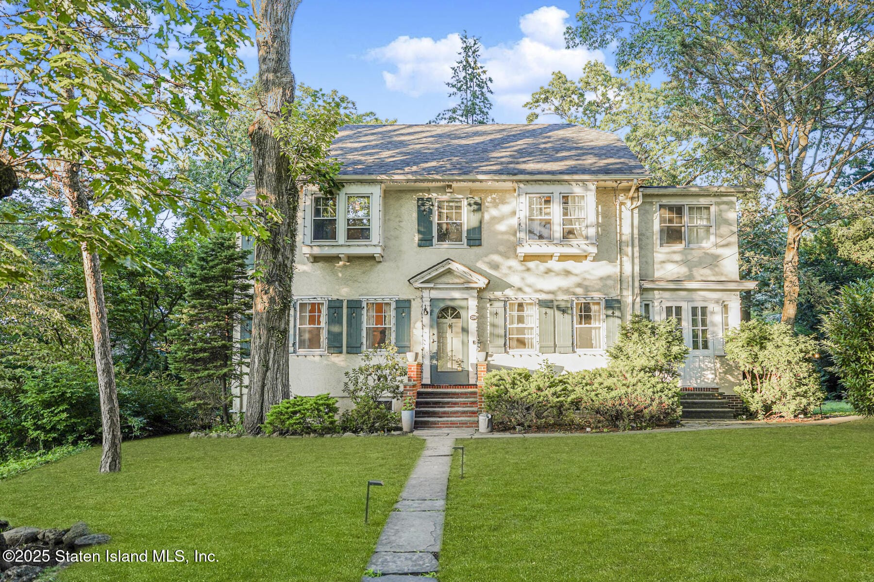 239 Douglas Road, Staten Island, NY, 10304