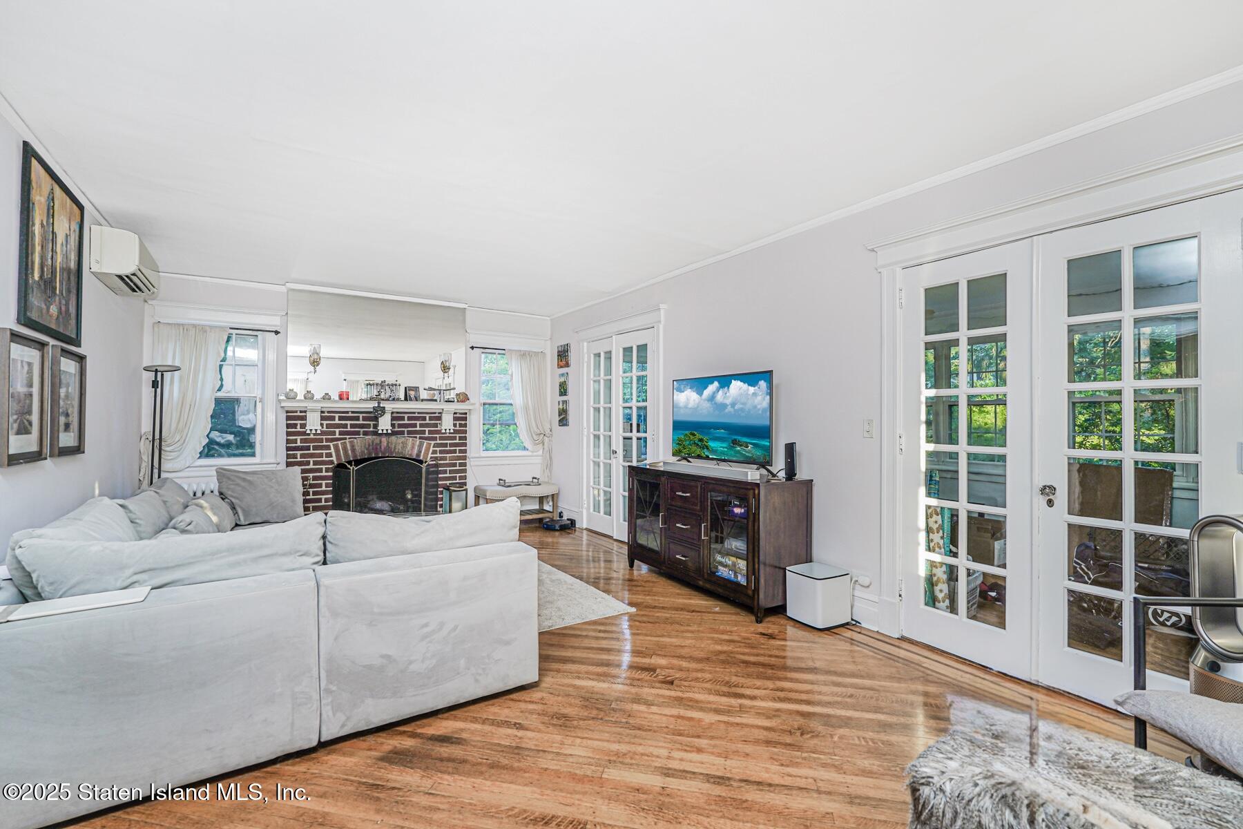 239 Douglas Road Image 4