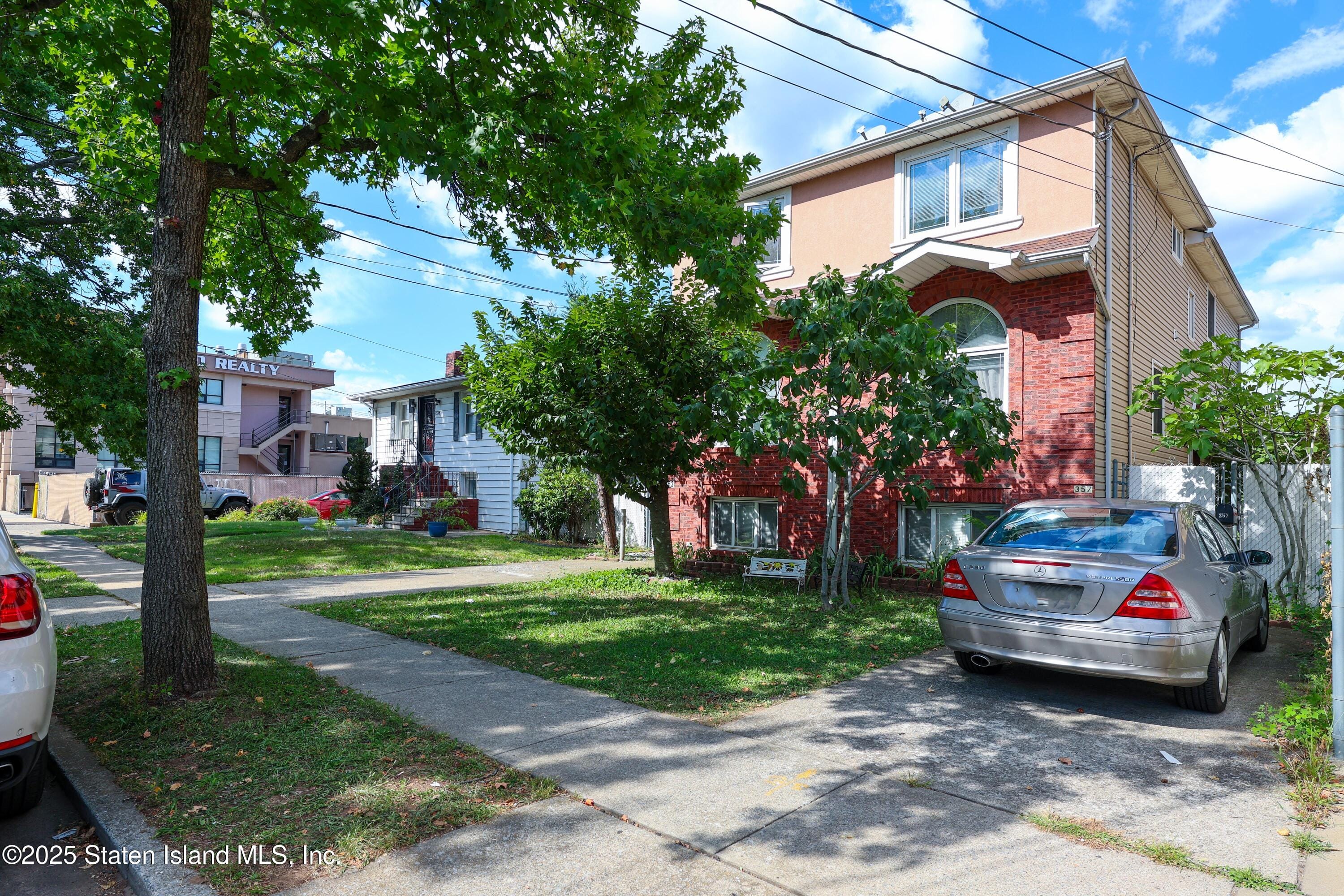357 Cromwell Avenue Image 1