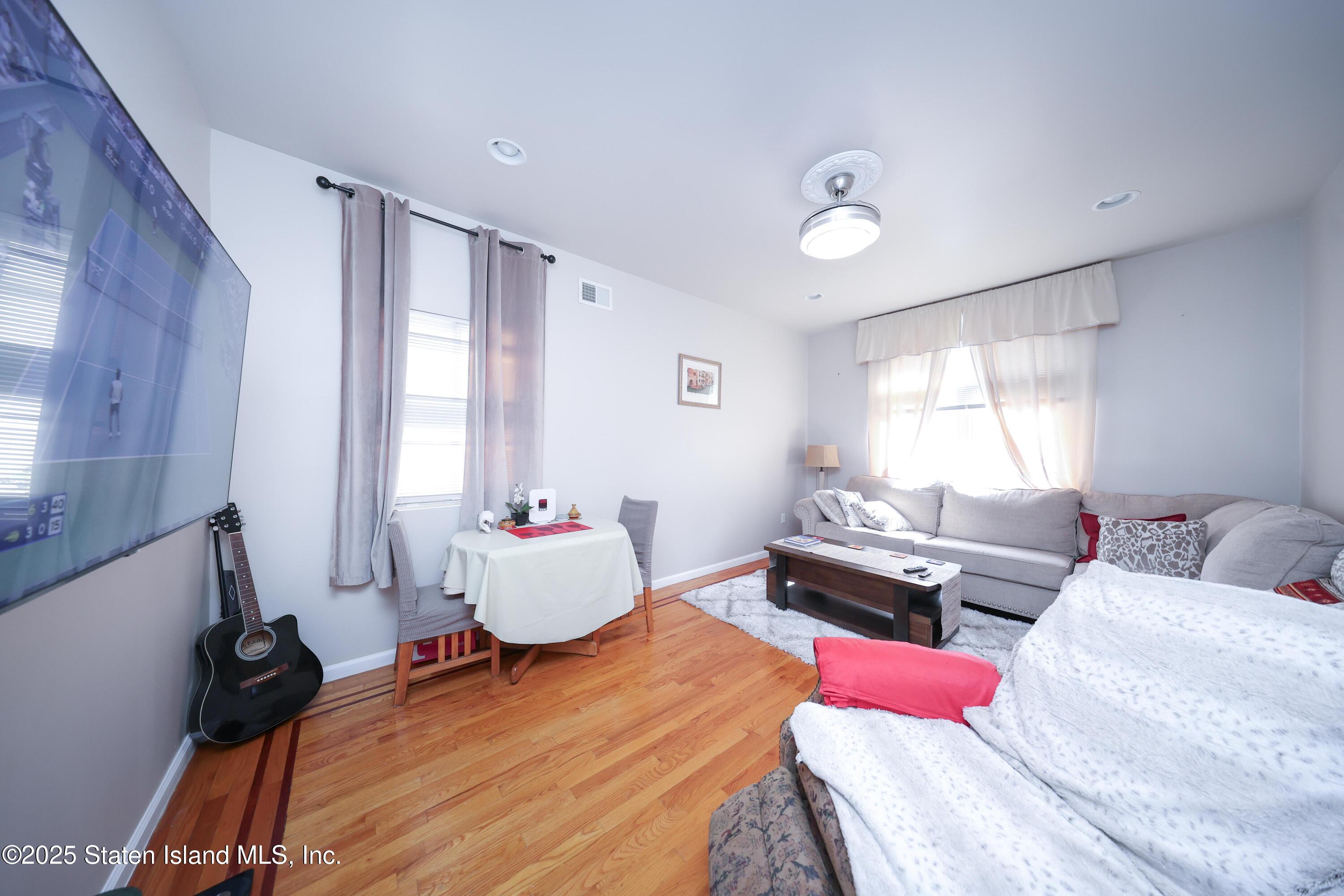 357 Cromwell Avenue Image 3