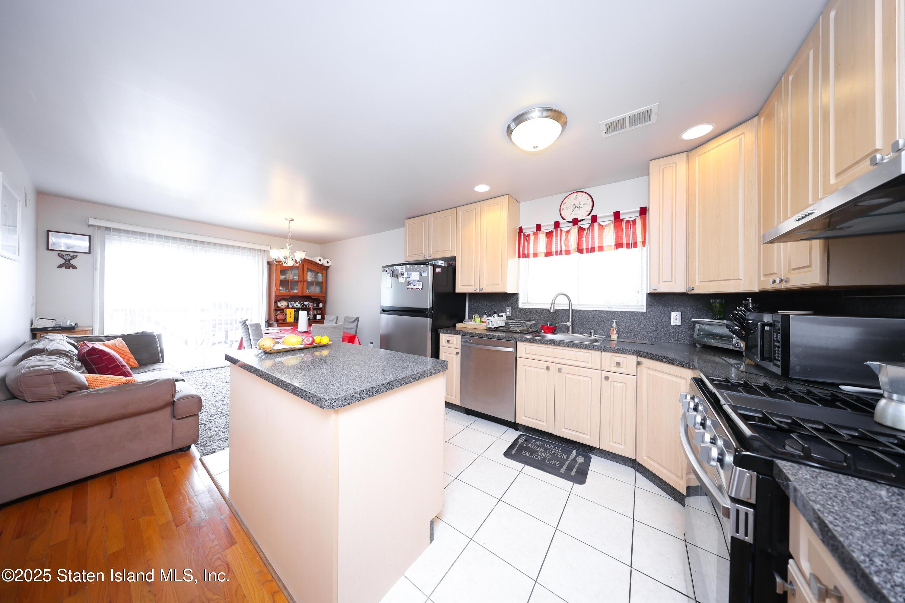 357 Cromwell Avenue, Staten Island, NY, 10305 image 8