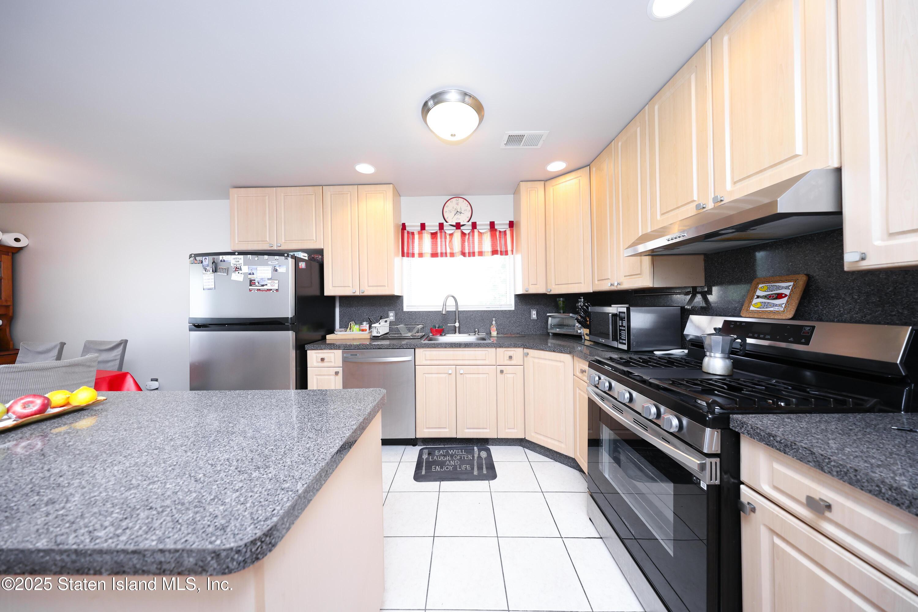 357 Cromwell Avenue, Staten Island, NY, 10305 image 9
