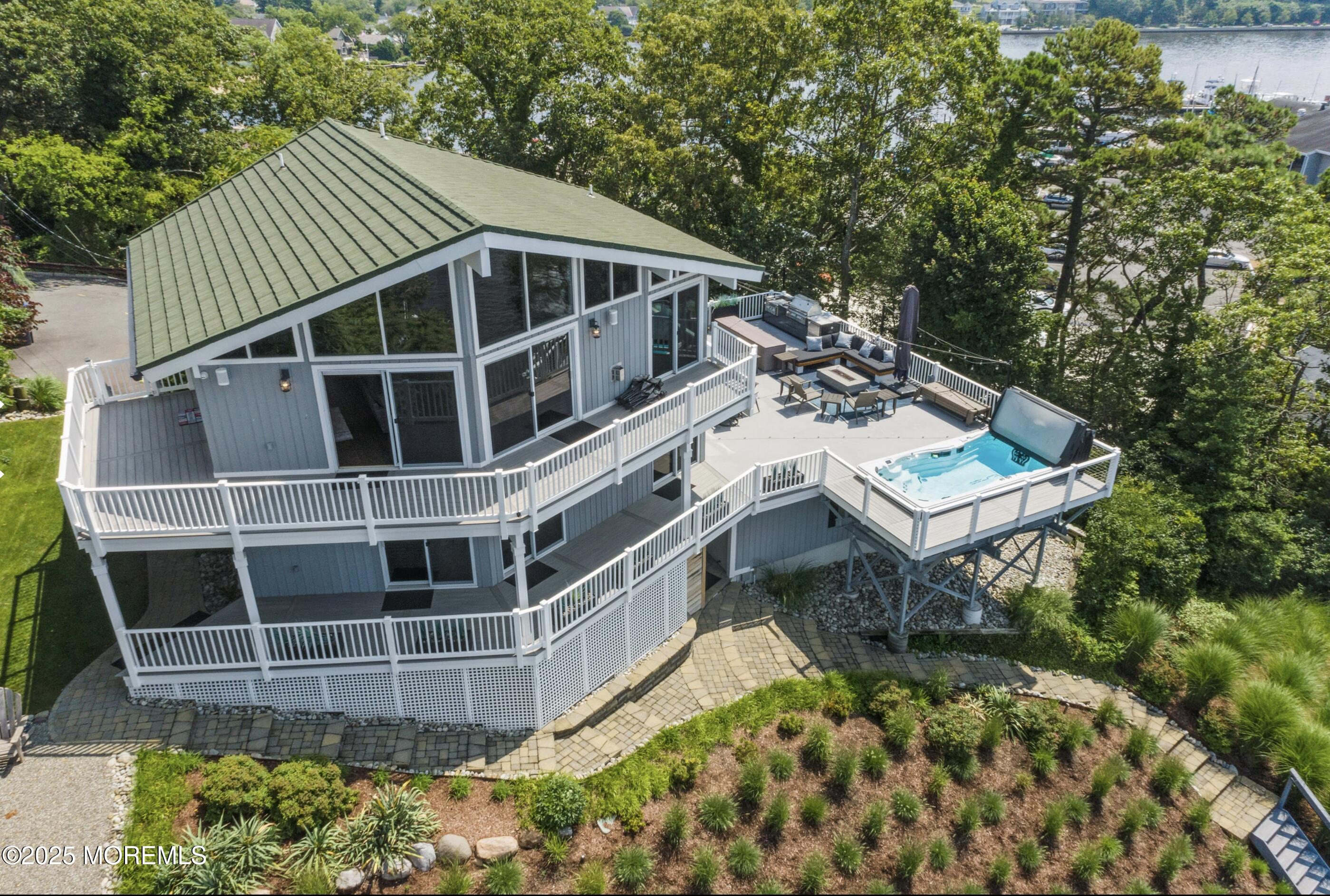 1438 Summit Avenue Image 4